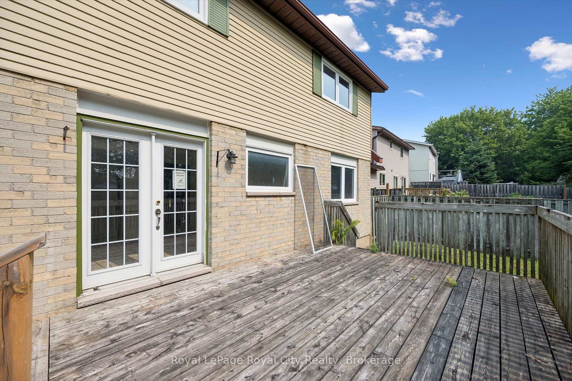 Photo 32 of 628 Willow Road, Guelph, Willow West/Sugarbush/West Acres — HOMEH