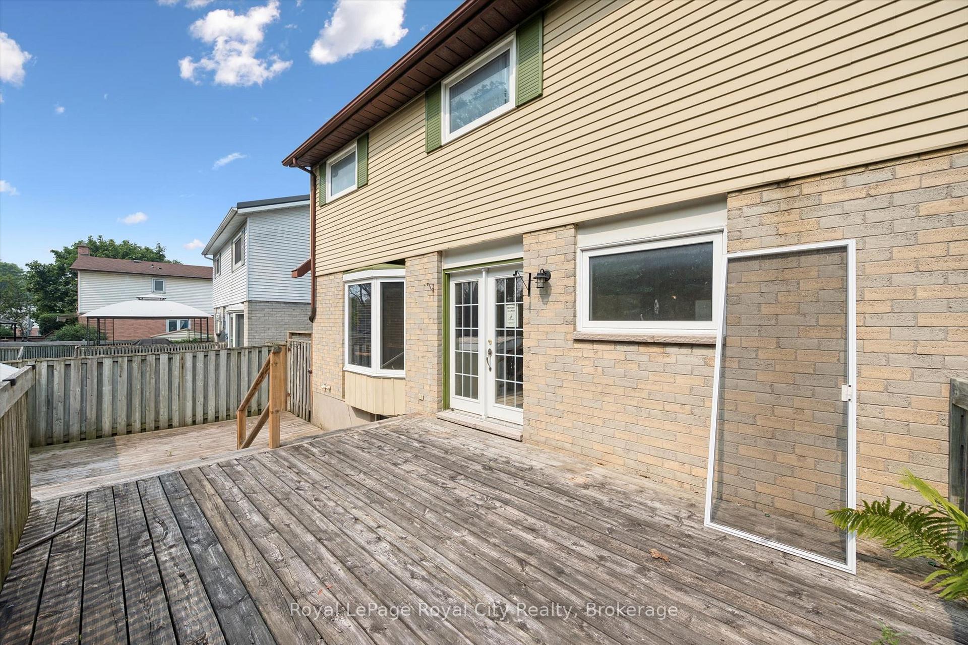 Photo 33 of 628 Willow Road, Guelph, Willow West/Sugarbush/West Acres — HOMEH