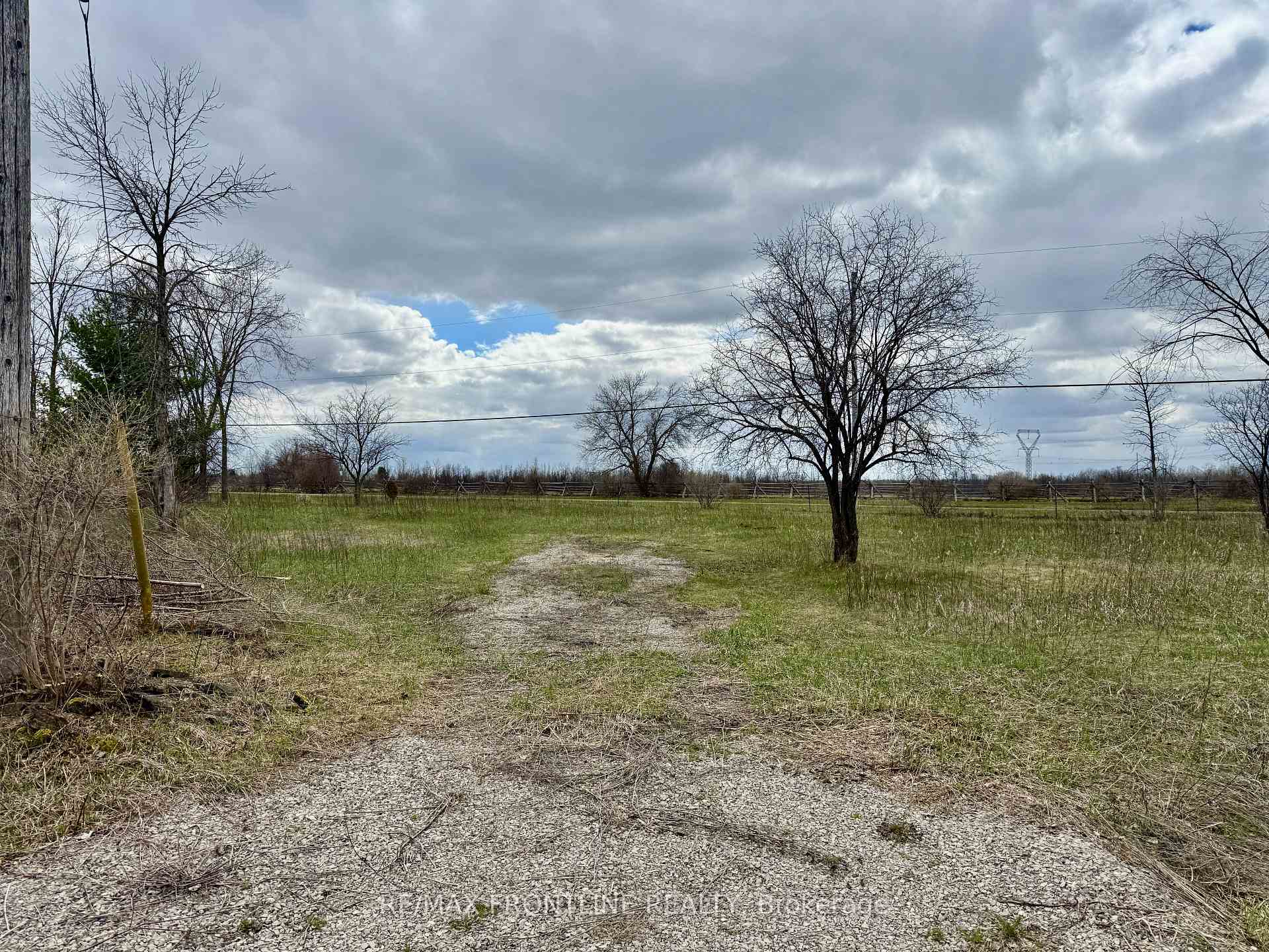 Photo 2 of 8 Morningside Drive, Rideau Lakes, Rideau Lakes (South Elmsley) Twp — HOMEH
