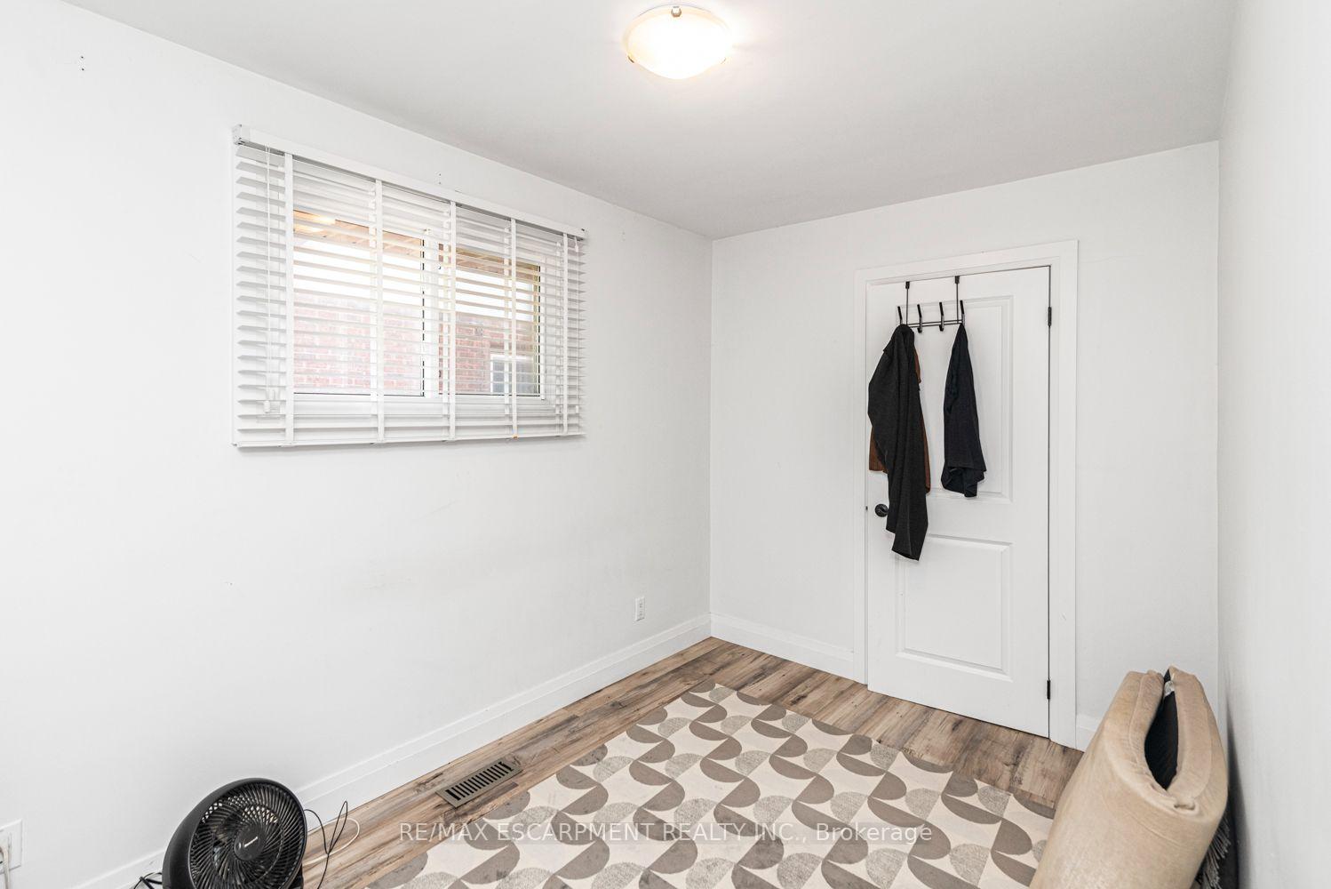 Photo 12 of 418 Fairfield Avenue, Hamilton, Homeside — HOMEH