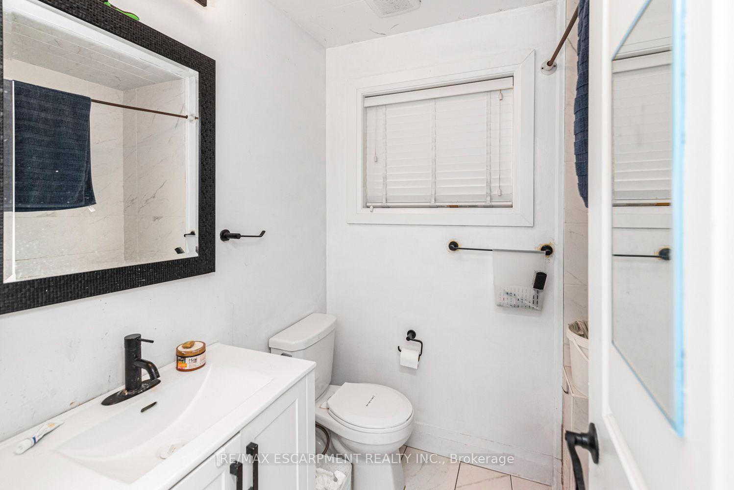 Photo 13 of 418 Fairfield Avenue, Hamilton, Homeside — HOMEH