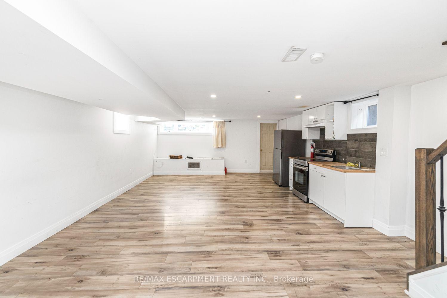 Photo 20 of 418 Fairfield Avenue, Hamilton, Homeside — HOMEH
