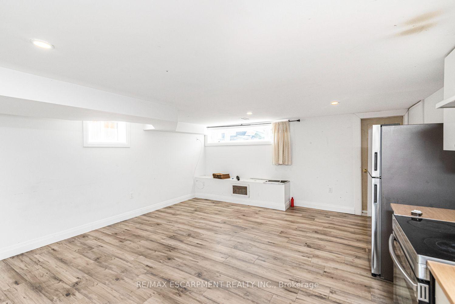 Photo 22 of 418 Fairfield Avenue, Hamilton, Homeside — HOMEH