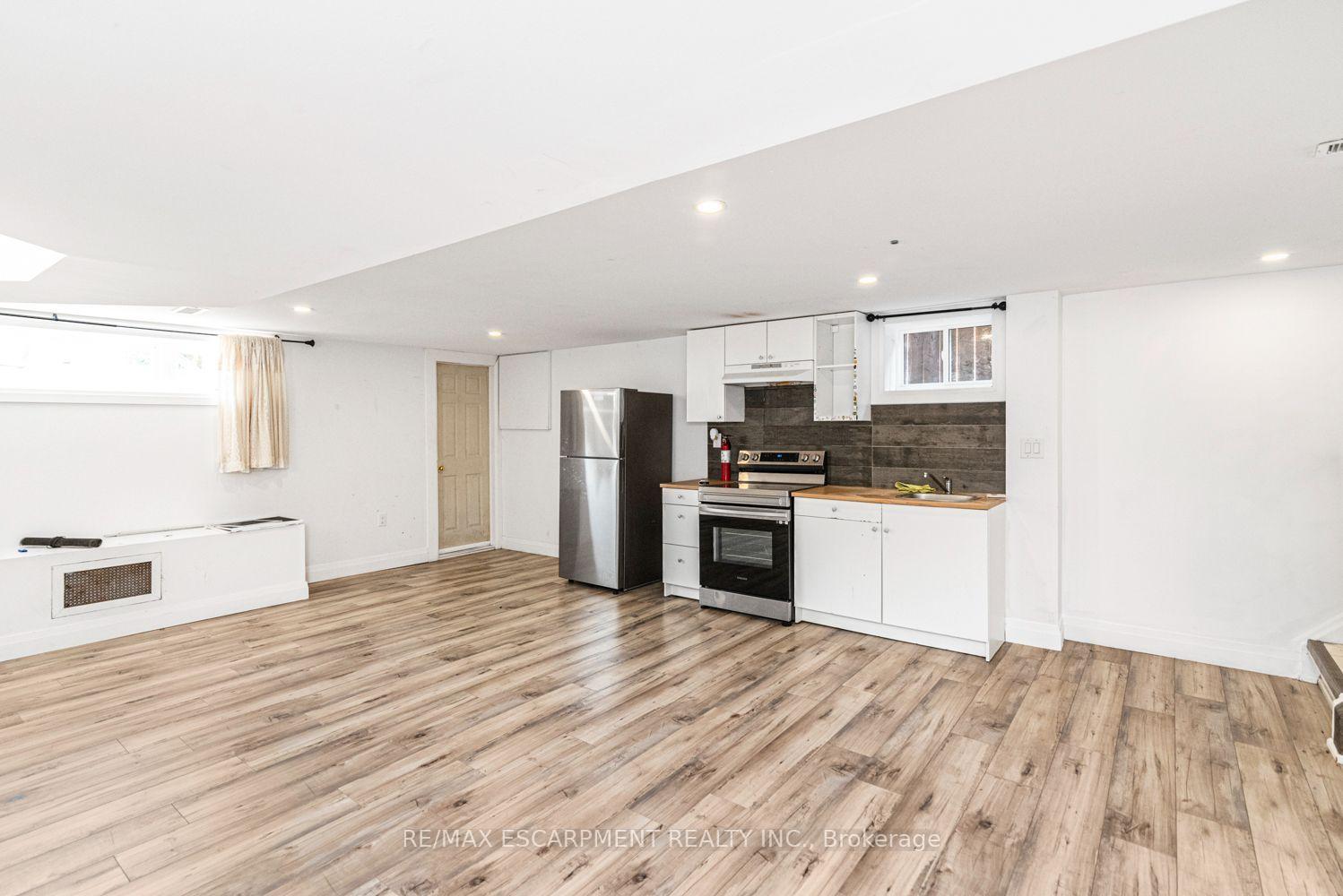 Photo 24 of 418 Fairfield Avenue, Hamilton, Homeside — HOMEH