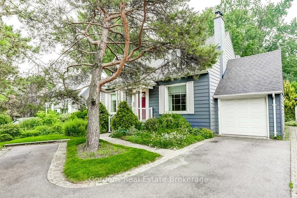 Photo 3 of 182 Burnhamthorpe Road, Etobicoke, Islington-City Centre West — HOMEH