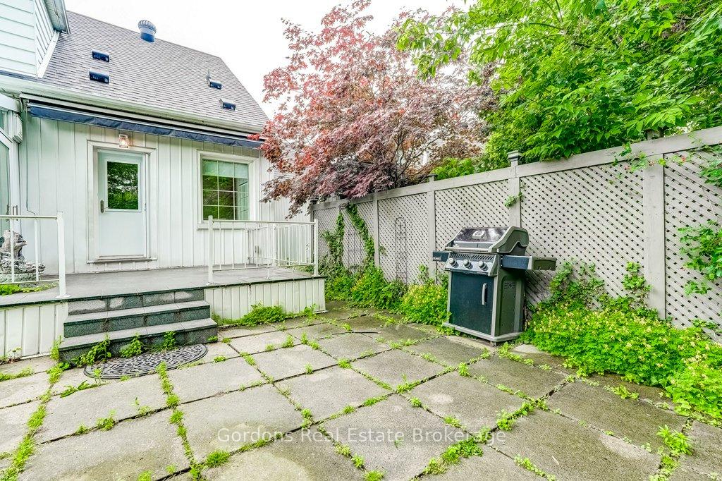 Photo 8 of 182 Burnhamthorpe Road, Etobicoke, Islington-City Centre West — HOMEH