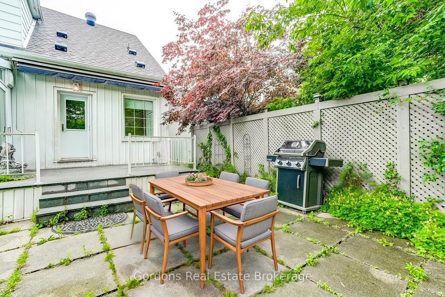 Photo 9 of 182 Burnhamthorpe Road, Etobicoke, Islington-City Centre West — HOMEH