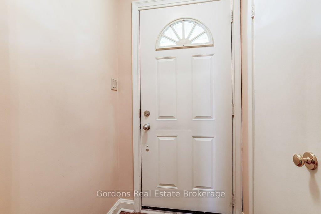 Photo 12 of 182 Burnhamthorpe Road, Etobicoke, Islington-City Centre West — HOMEH