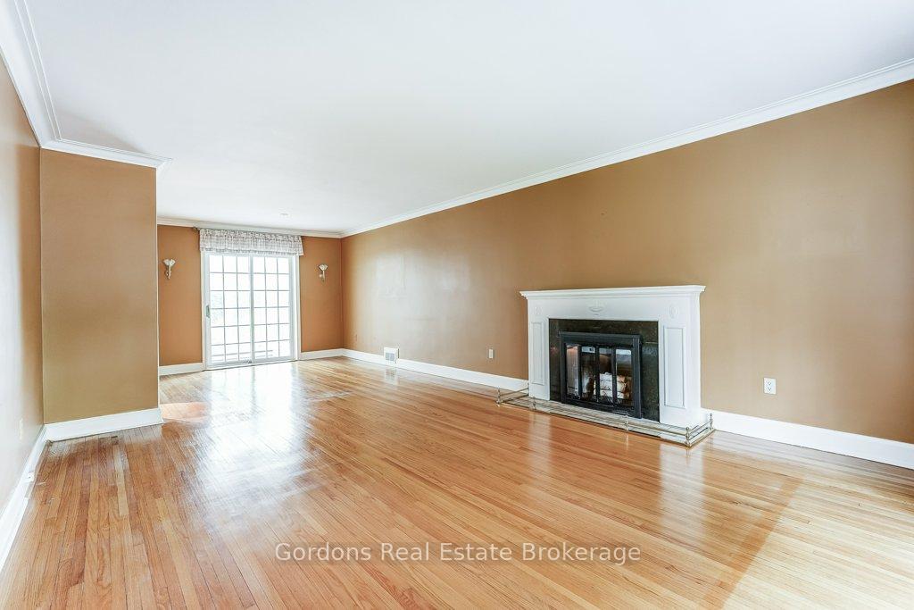 Photo 16 of 182 Burnhamthorpe Road, Etobicoke, Islington-City Centre West — HOMEH