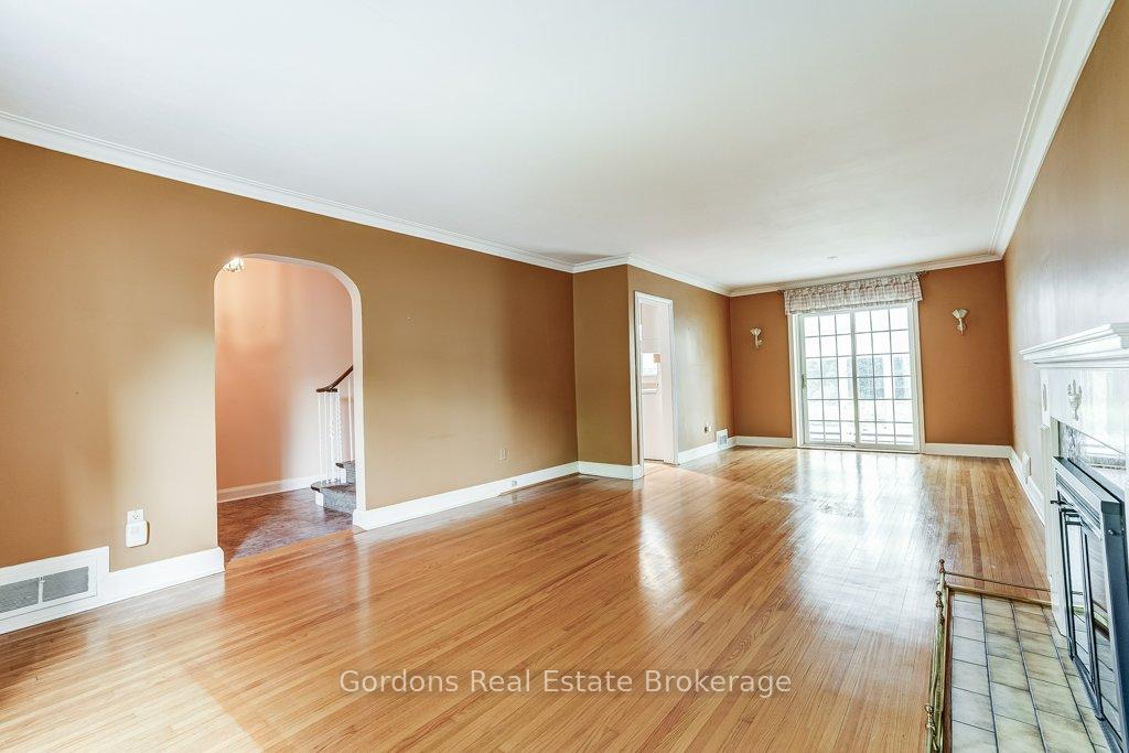 Photo 17 of 182 Burnhamthorpe Road, Etobicoke, Islington-City Centre West — HOMEH