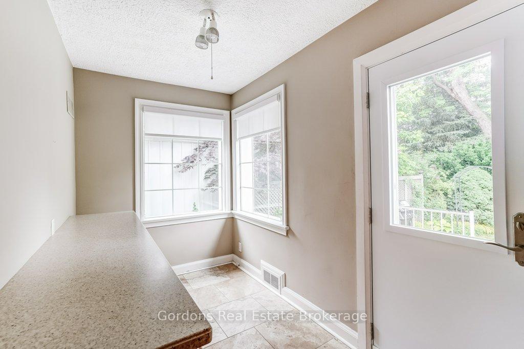 Photo 24 of 182 Burnhamthorpe Road, Etobicoke, Islington-City Centre West — HOMEH