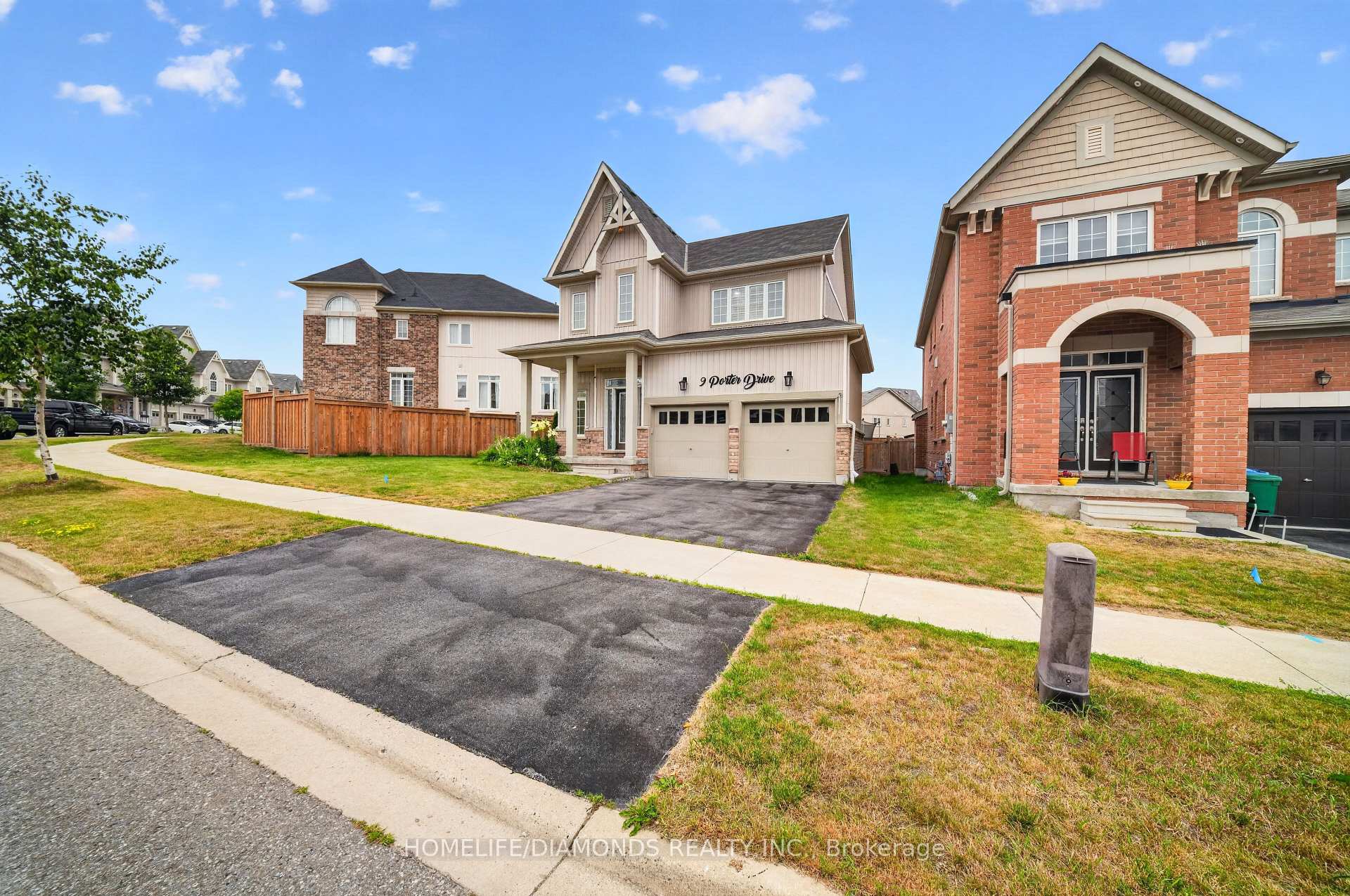 Photo 2 of 9 Porter Drive, Orangeville — HOMEH
