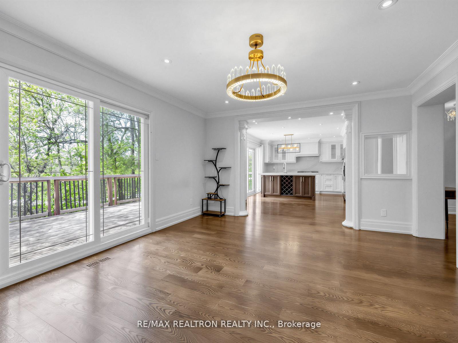 Photo 12 of 44 Pineway Boulevard W, North York, Bayview Woods-Steeles — HOMEH