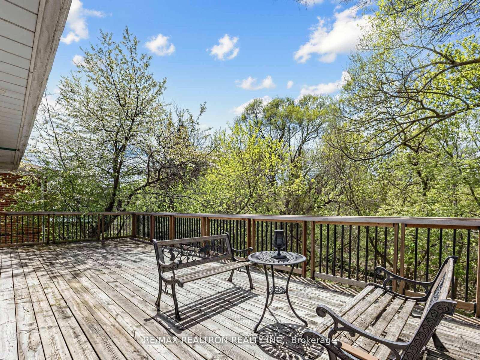 Photo 14 of 44 Pineway Boulevard W, North York, Bayview Woods-Steeles — HOMEH