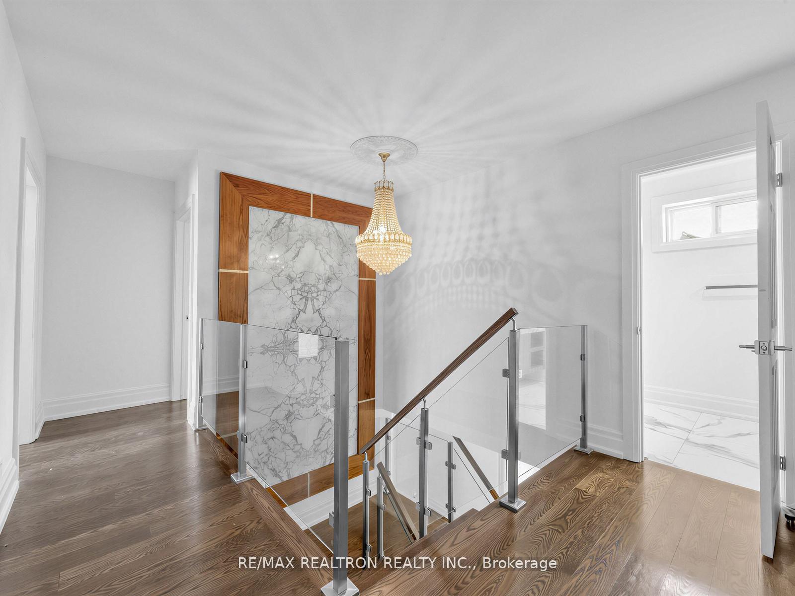 Photo 18 of 44 Pineway Boulevard W, North York, Bayview Woods-Steeles — HOMEH