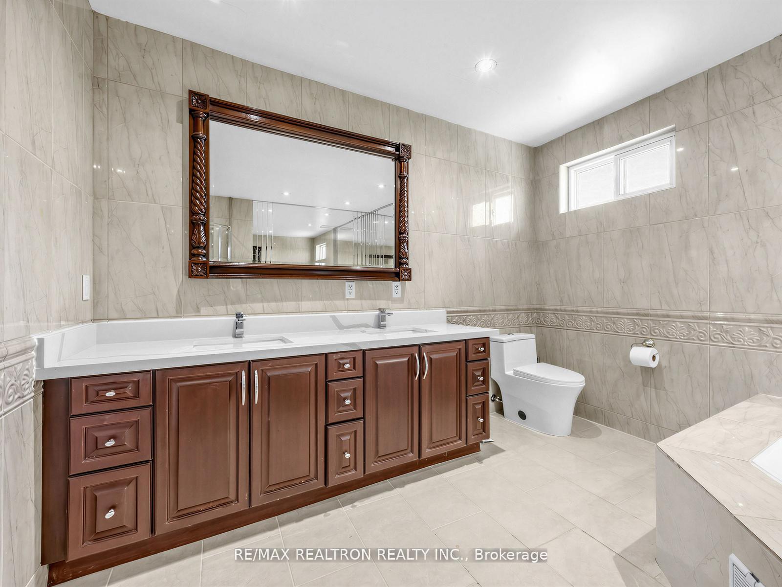 Photo 20 of 44 Pineway Boulevard W, North York, Bayview Woods-Steeles — HOMEH