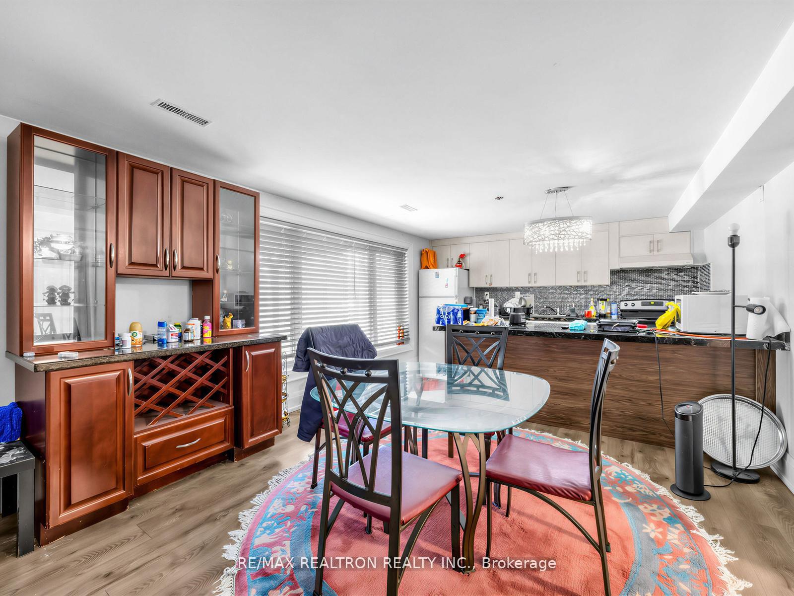 Photo 34 of 44 Pineway Boulevard W, North York, Bayview Woods-Steeles — HOMEH