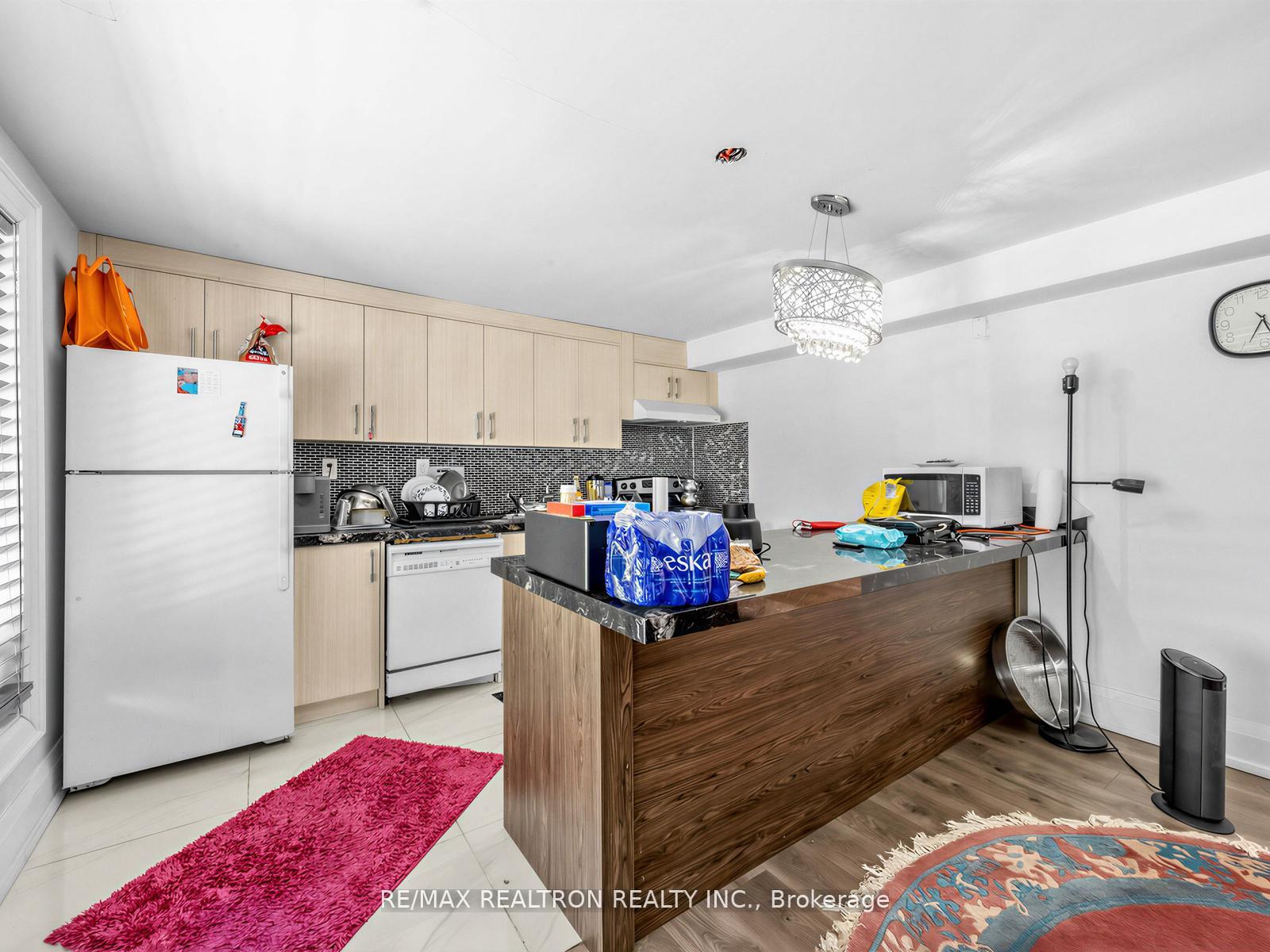 Photo 35 of 44 Pineway Boulevard W, North York, Bayview Woods-Steeles — HOMEH