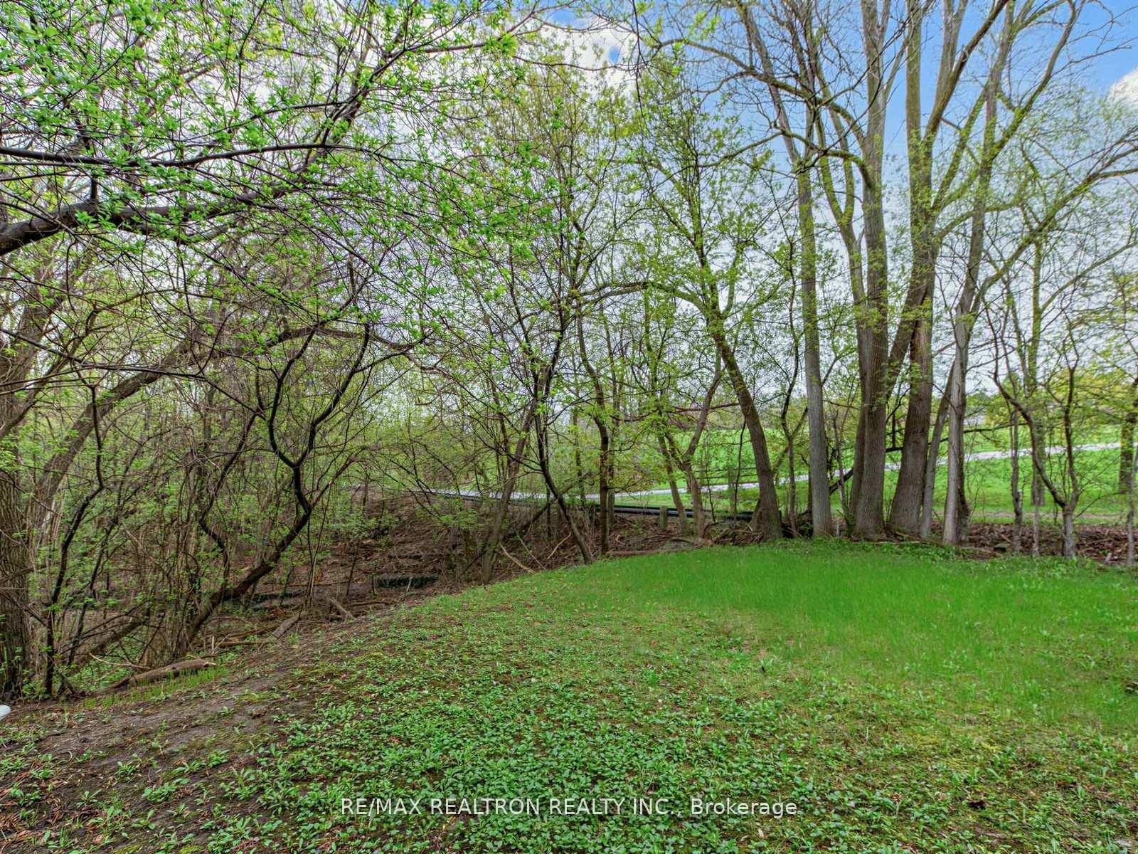 Photo 30 of 44 Pineway Boulevard W, North York, Bayview Woods-Steeles — HOMEH