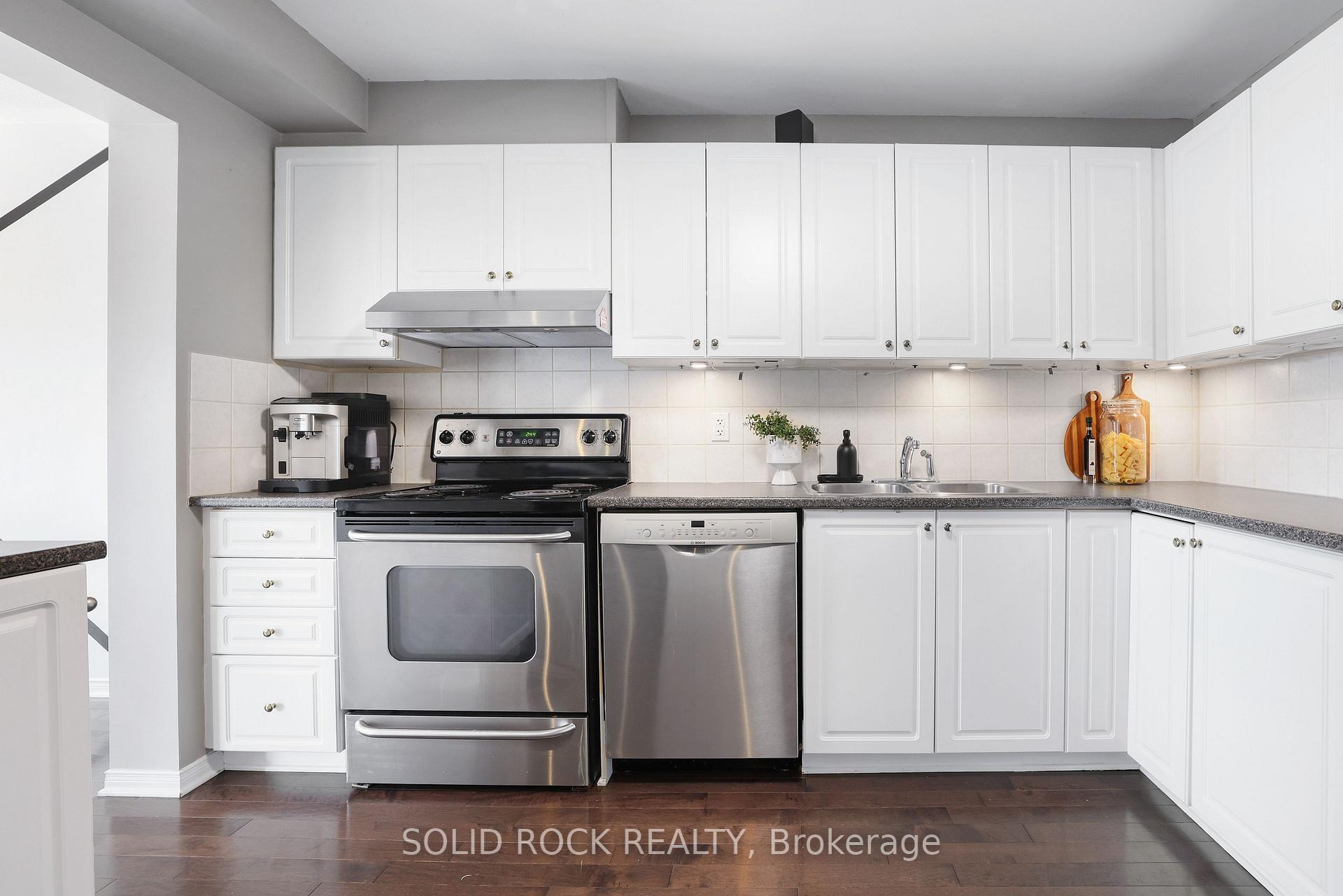 Photo 9 of 2024 Boisfranc Circle, Ottawa, Avalon East — HOMEH