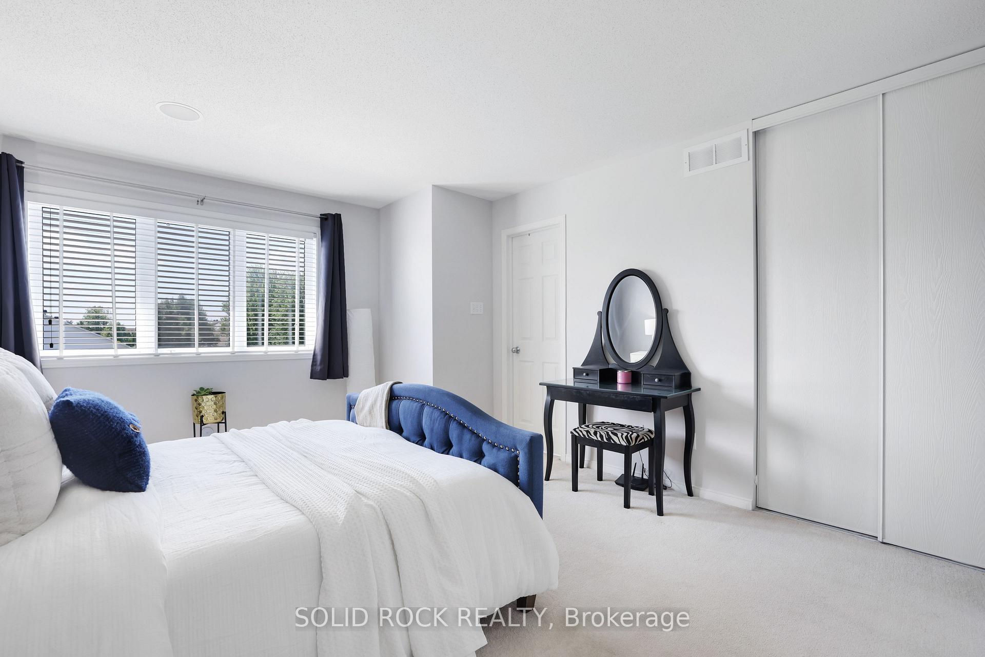 Photo 15 of 2024 Boisfranc Circle, Ottawa, Avalon East — HOMEH