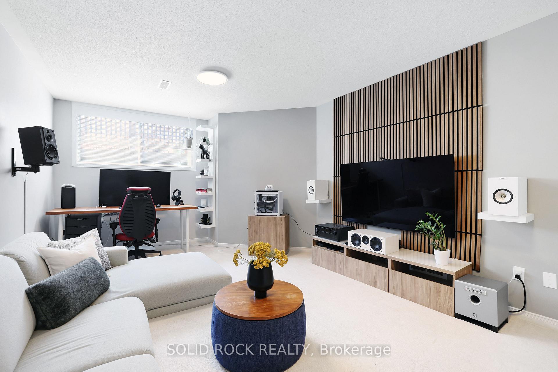 Photo 21 of 2024 Boisfranc Circle, Ottawa, Avalon East — HOMEH