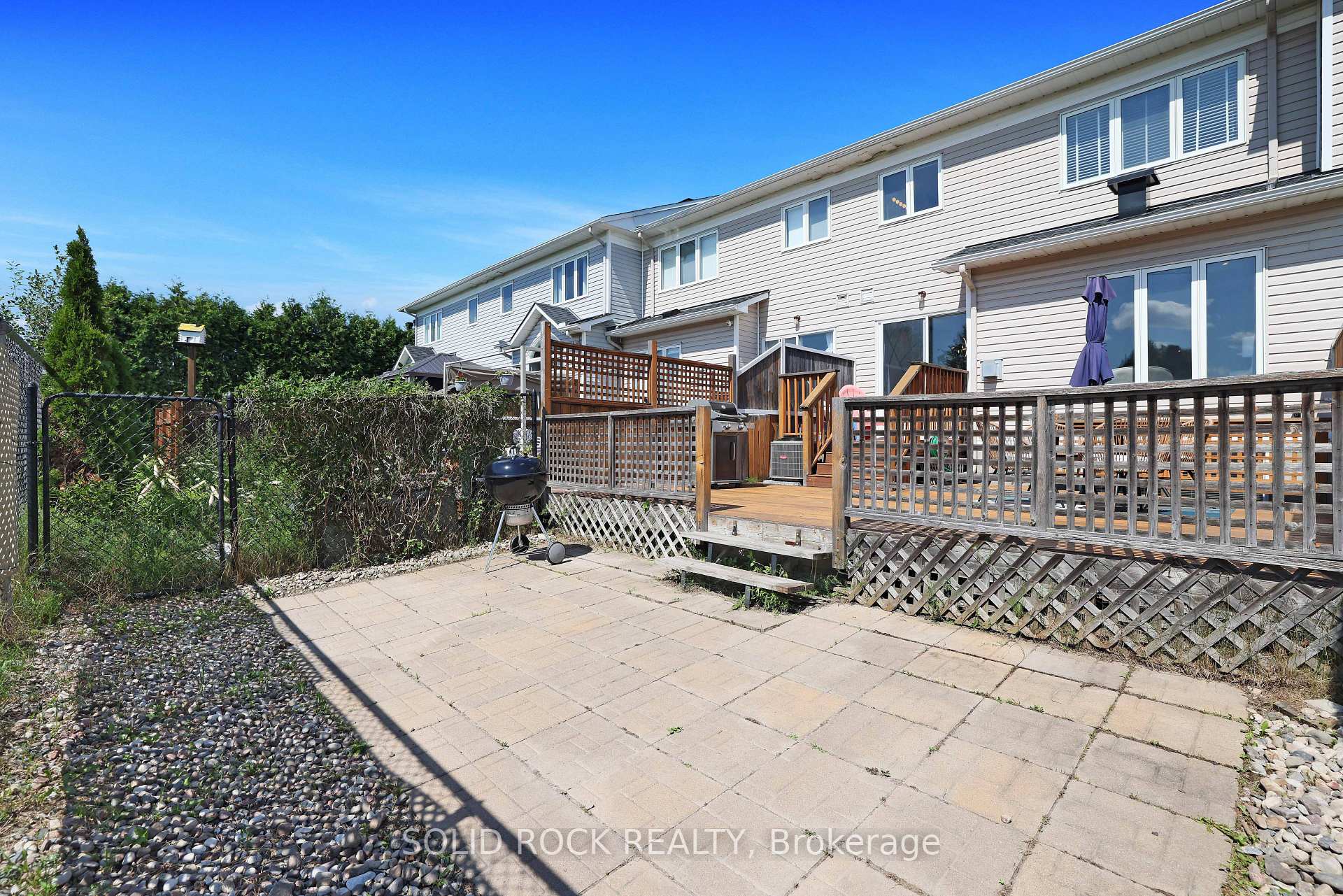 Photo 25 of 2024 Boisfranc Circle, Ottawa, Avalon East — HOMEH