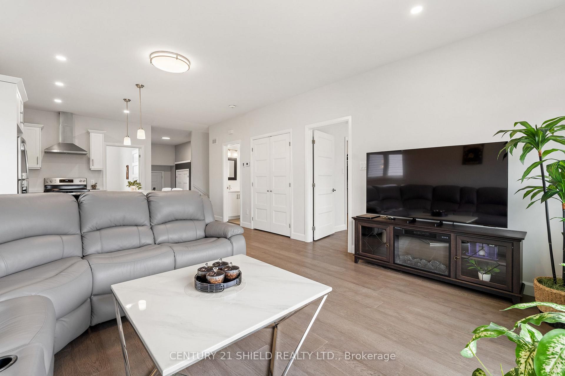 Photo 24 of 2296 Crewson Court, Cornwall, Cornwall — HOMEH