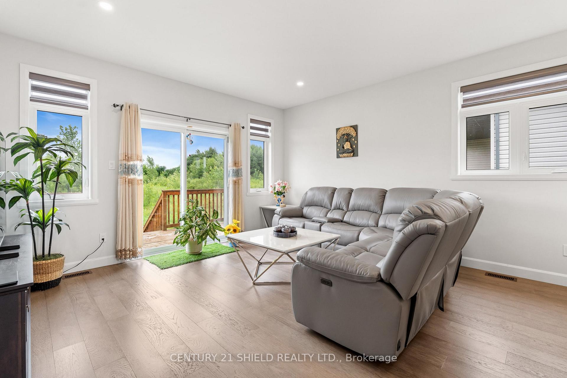 Photo 25 of 2296 Crewson Court, Cornwall, Cornwall — HOMEH
