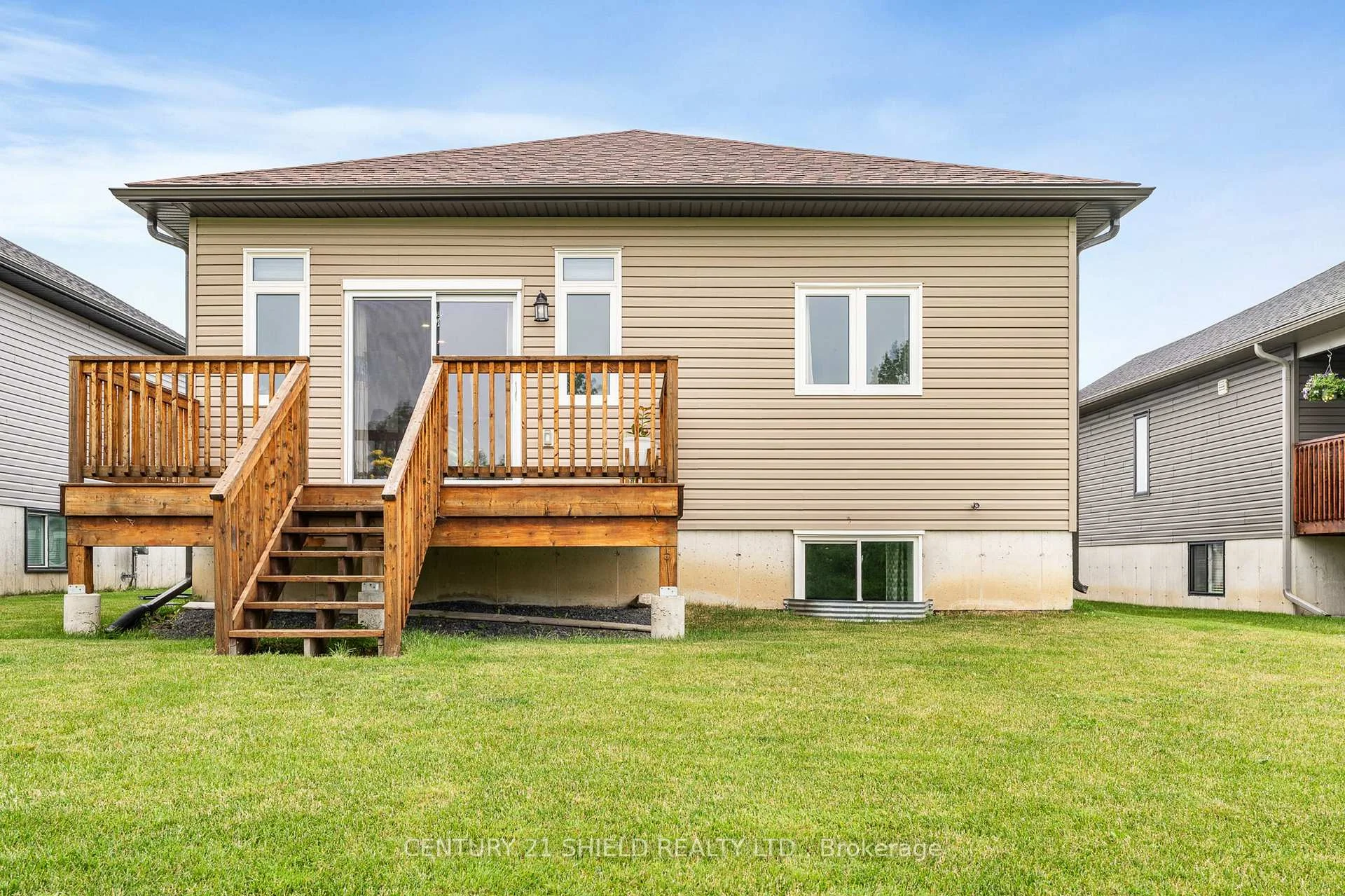 Photo 9 of 2296 Crewson Court, Cornwall, Cornwall — HOMEH