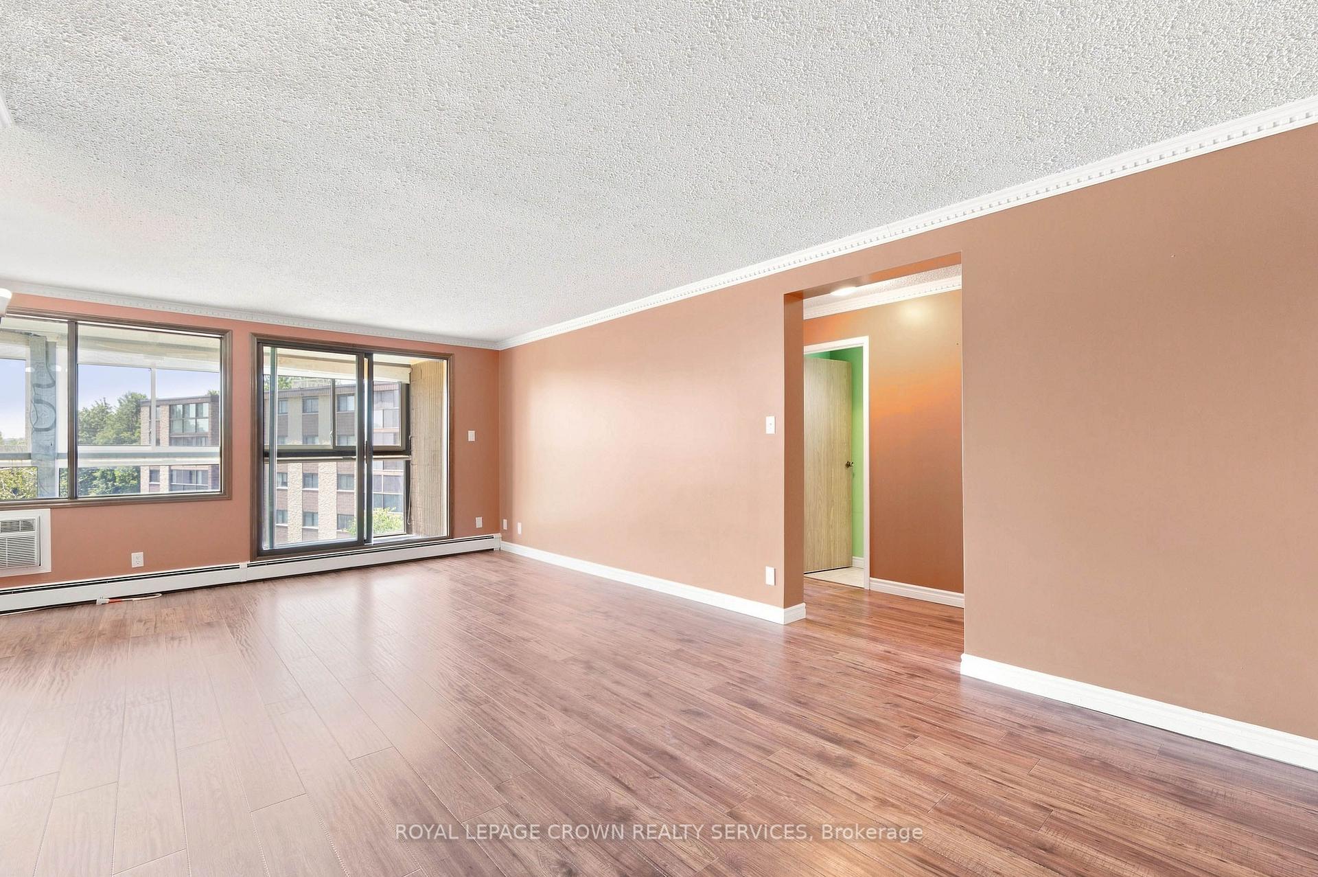 Photo 24 of Unit 406, 400 Champlain Boulevard, Cambridge, Christopher-Champlain — HOMEH