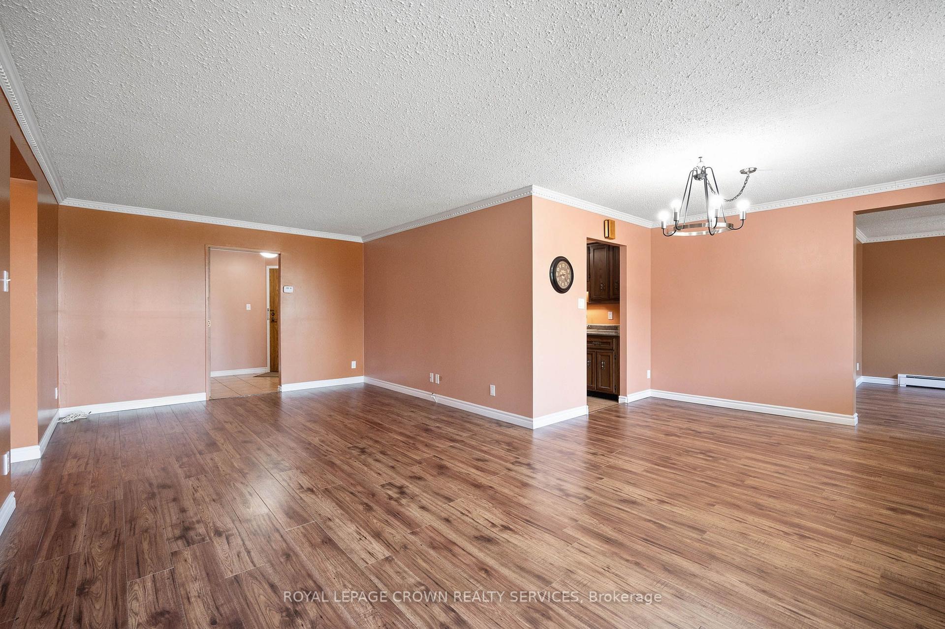 Photo 25 of Unit 406, 400 Champlain Boulevard, Cambridge, Christopher-Champlain — HOMEH