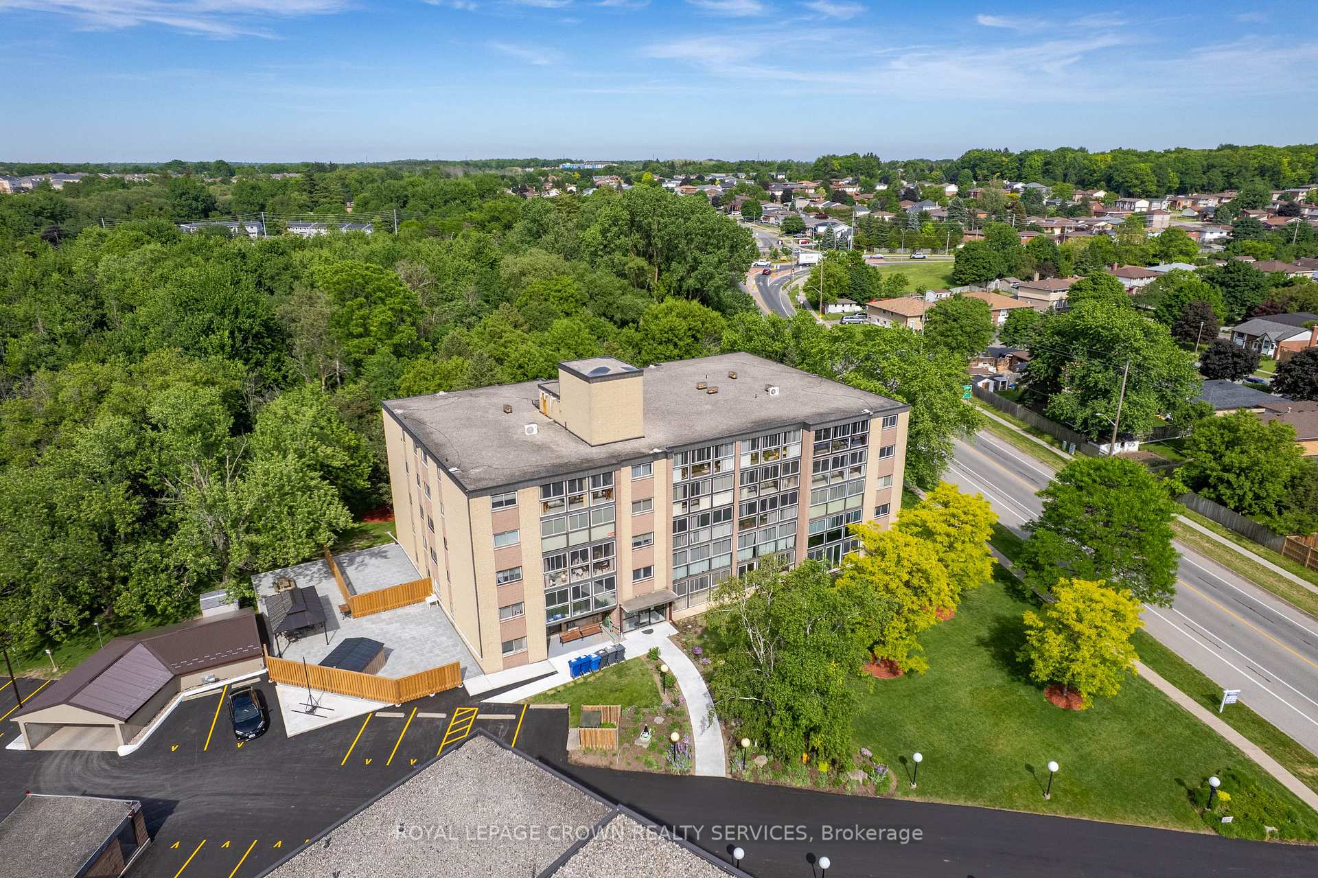 Photo 53 of Unit 406, 400 Champlain Boulevard, Cambridge, Christopher-Champlain — HOMEH