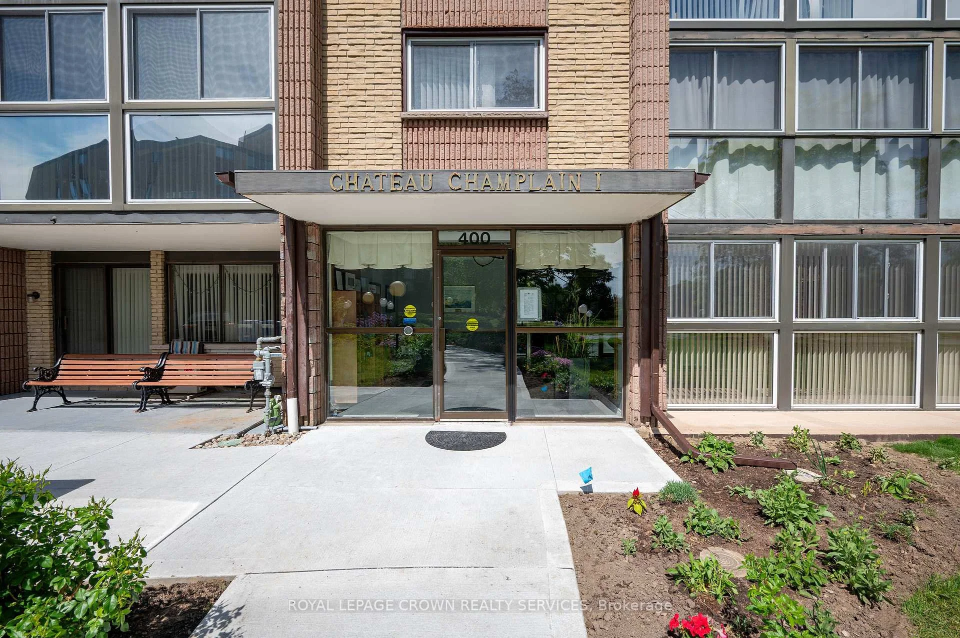 Photo 8 of Unit 406, 400 Champlain Boulevard, Cambridge, Christopher-Champlain — HOMEH