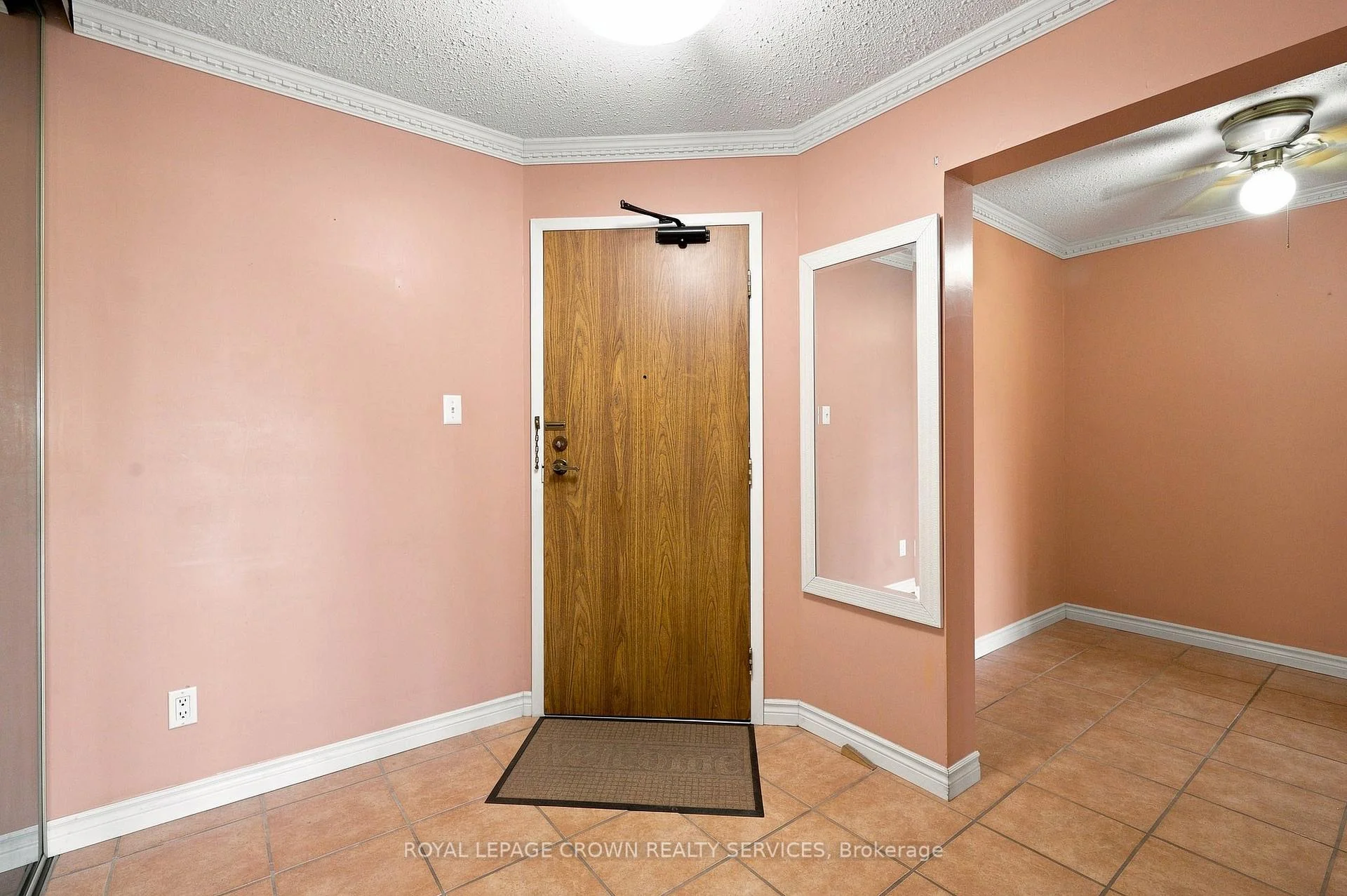 Photo 10 of Unit 406, 400 Champlain Boulevard, Cambridge, Christopher-Champlain — HOMEH