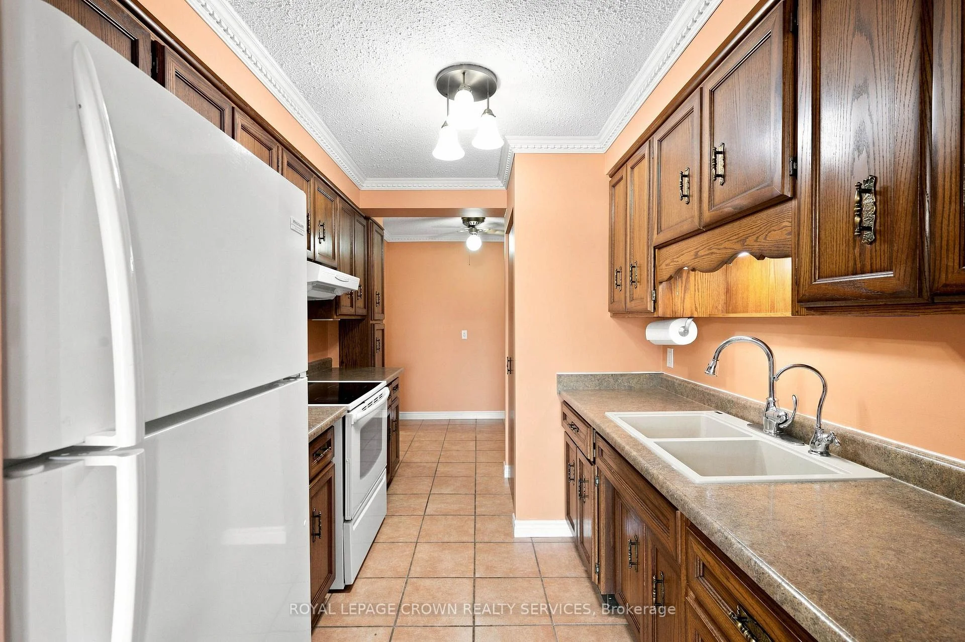 Photo 14 of Unit 406, 400 Champlain Boulevard, Cambridge, Christopher-Champlain — HOMEH