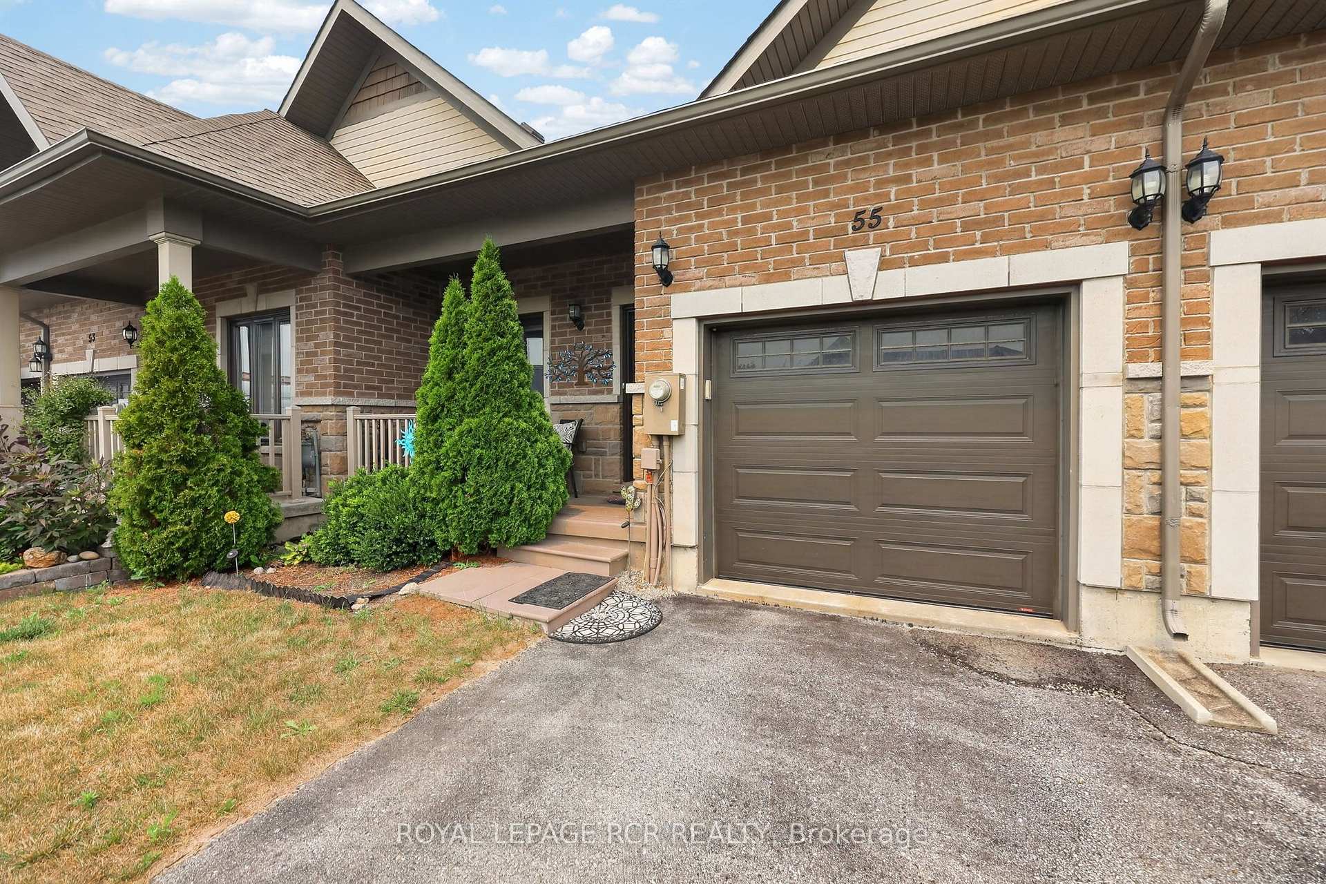 Photo 3 of 55 Kingsmere Crescent, New Tecumseth, Alliston — HOMEH