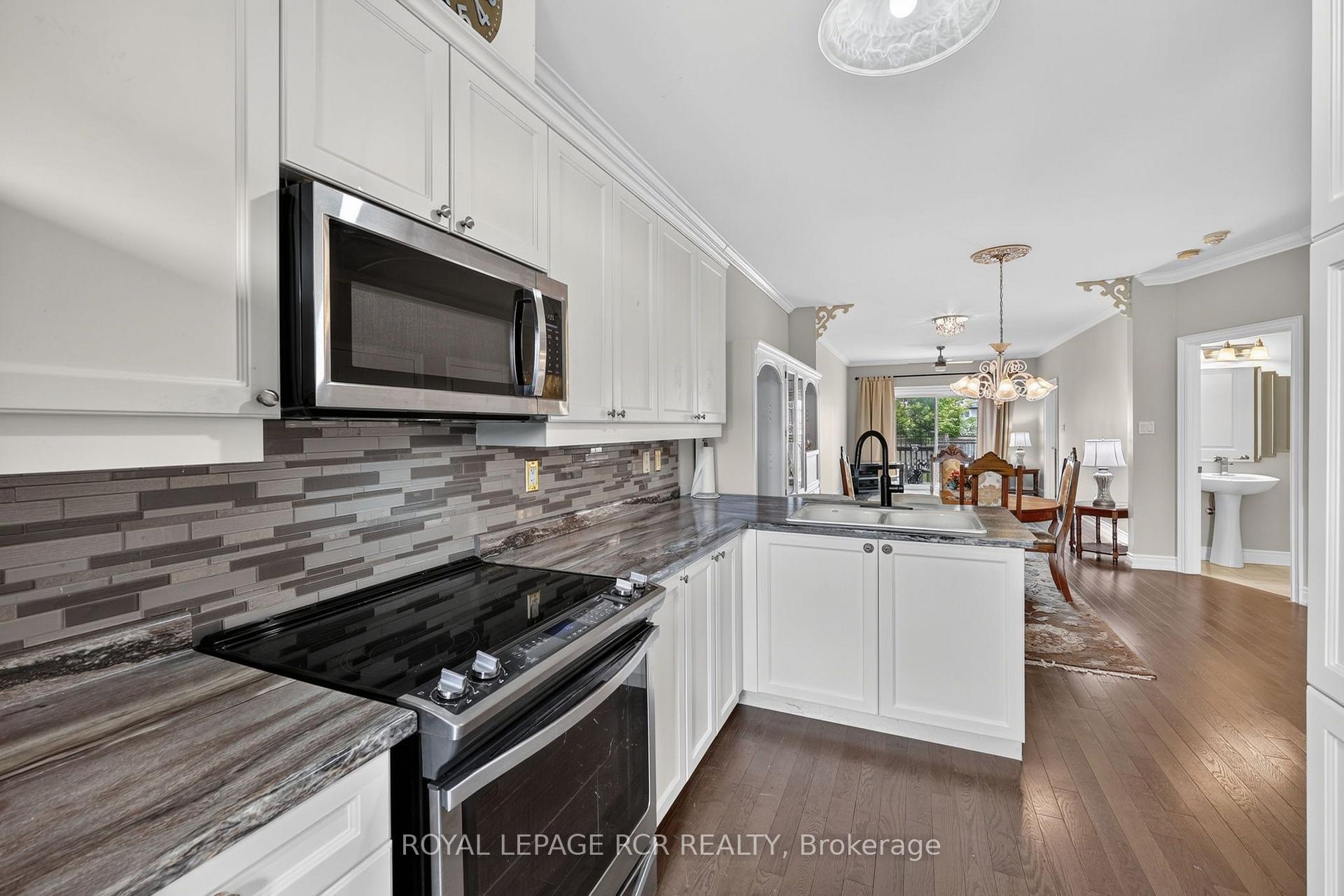 Photo 10 of 55 Kingsmere Crescent, New Tecumseth, Alliston — HOMEH