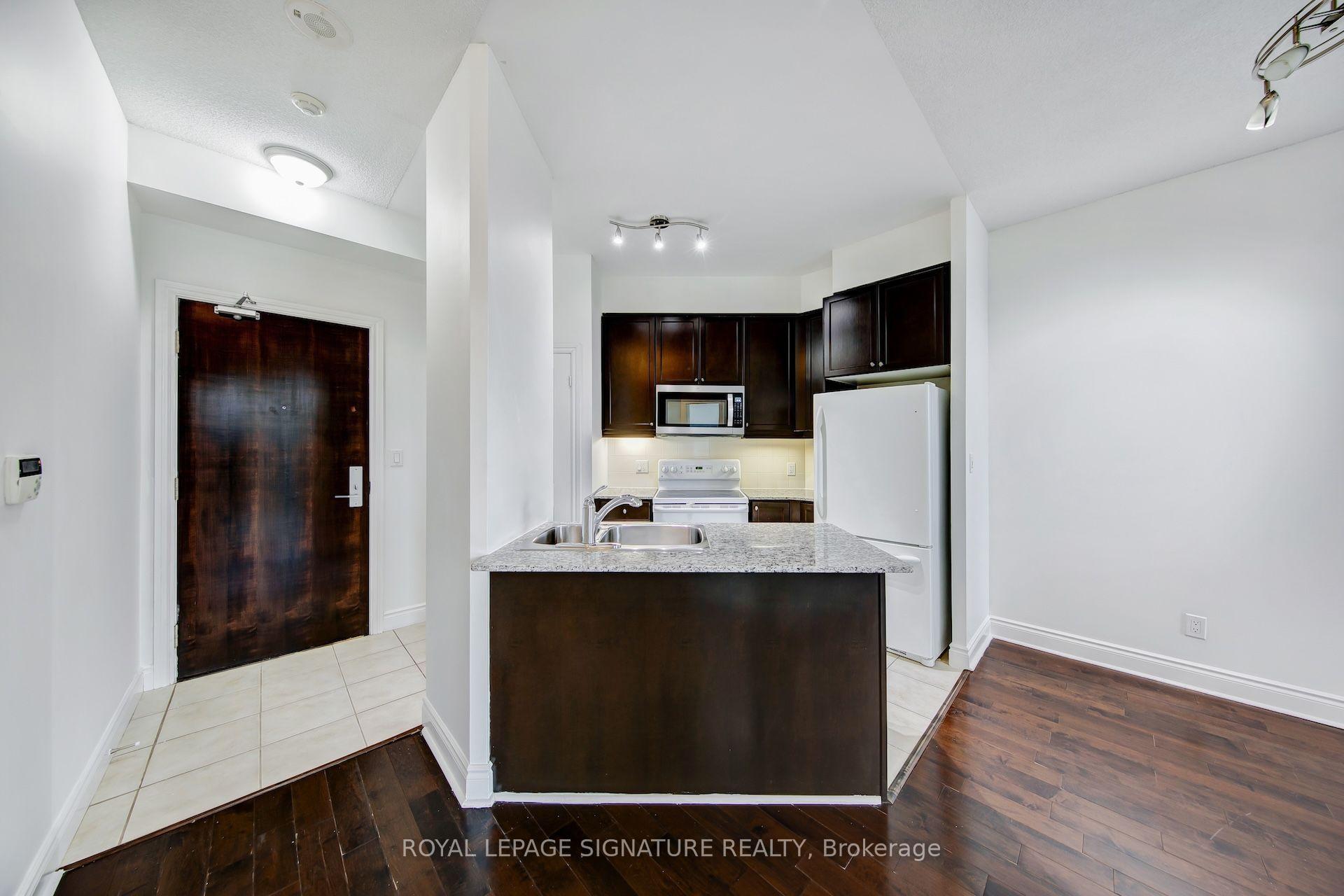 Photo 4 of Unit 307, 25 Earlington Avenue, Etobicoke, Kingsway South — HOMEH
