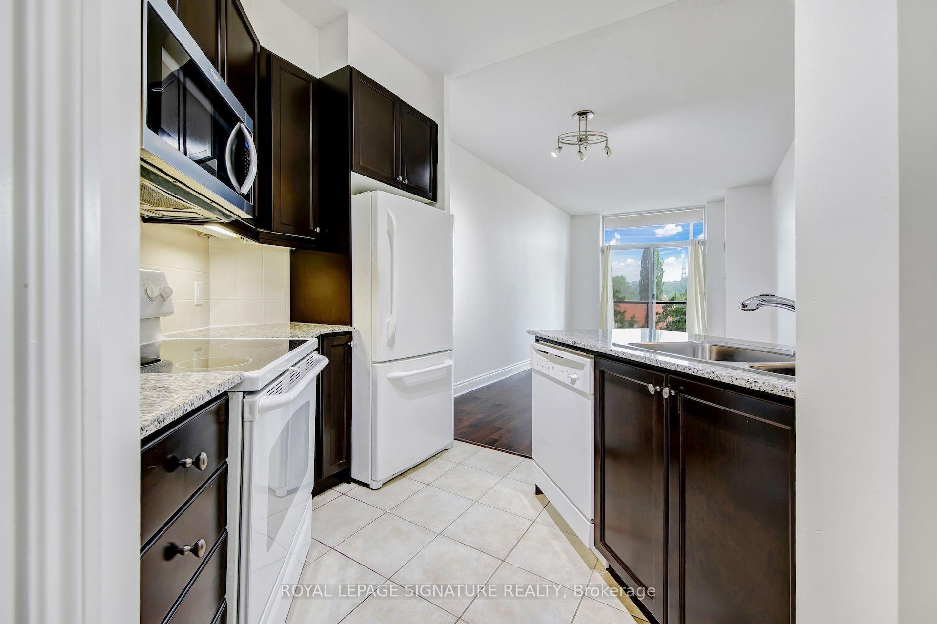 Photo 7 of Unit 307, 25 Earlington Avenue, Etobicoke, Kingsway South — HOMEH