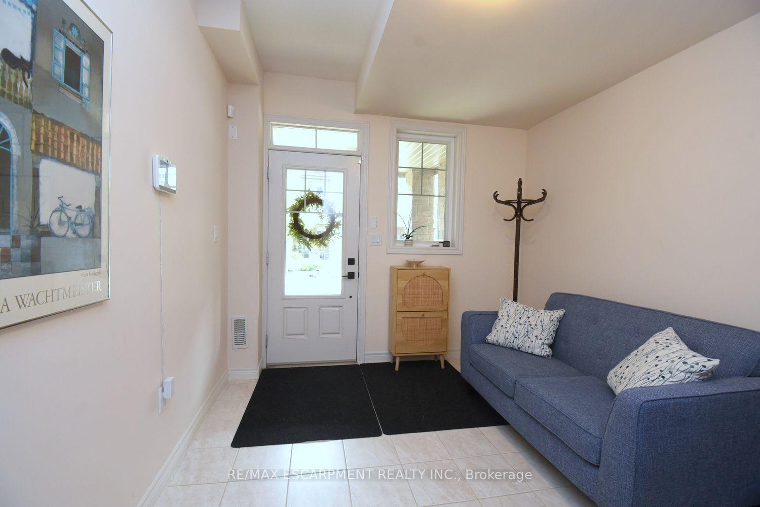 Photo 6 of Unit 43, 201 Westbank Trail, Hamilton, Stoney Creek Mountain — HOMEH