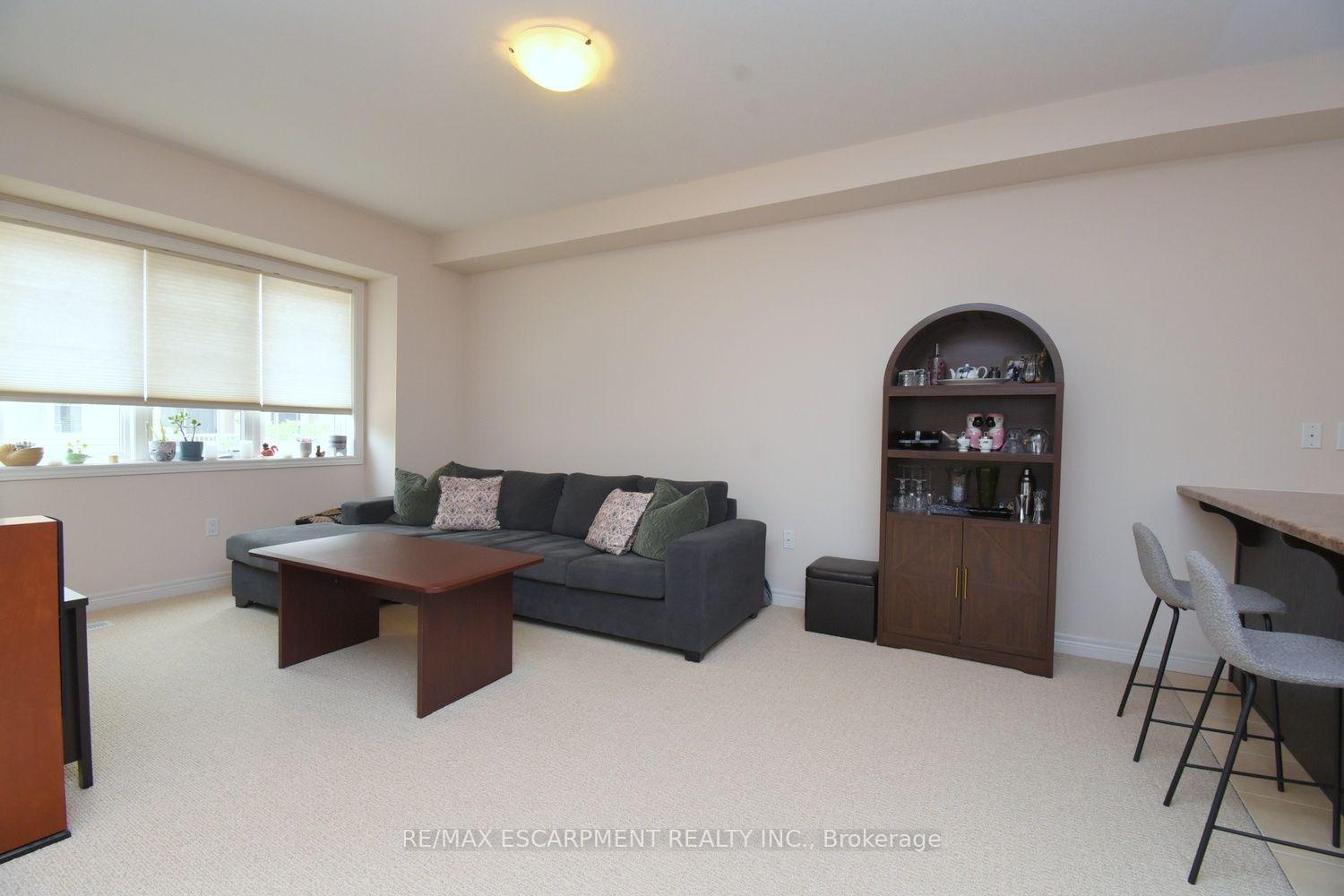Photo 10 of Unit 43, 201 Westbank Trail, Hamilton, Stoney Creek Mountain — HOMEH