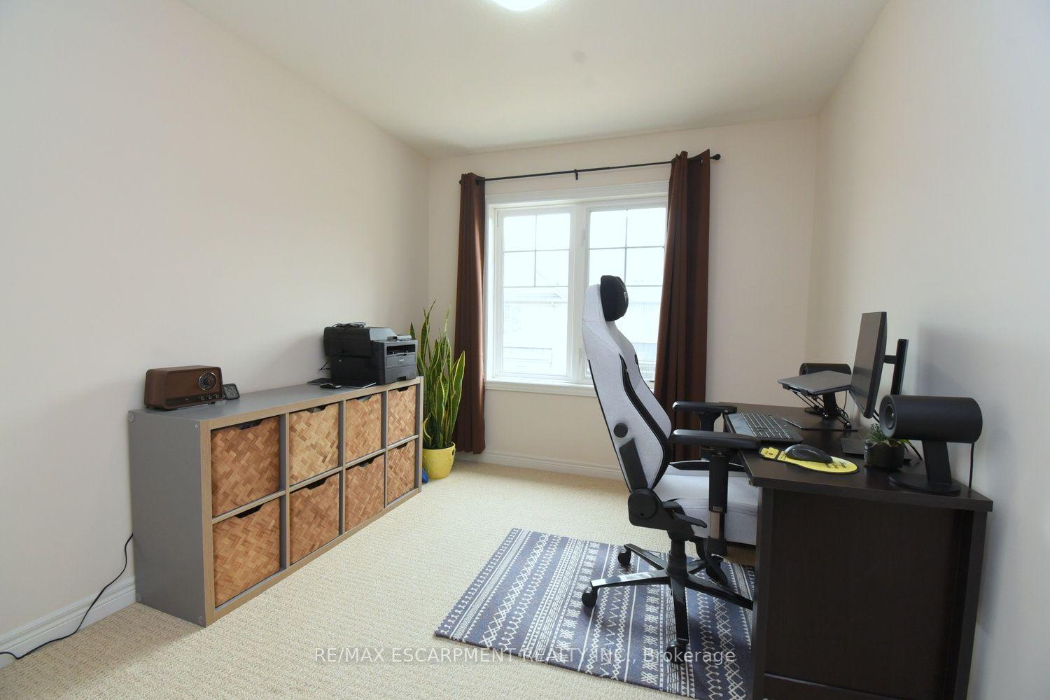 Photo 25 of Unit 43, 201 Westbank Trail, Hamilton, Stoney Creek Mountain — HOMEH