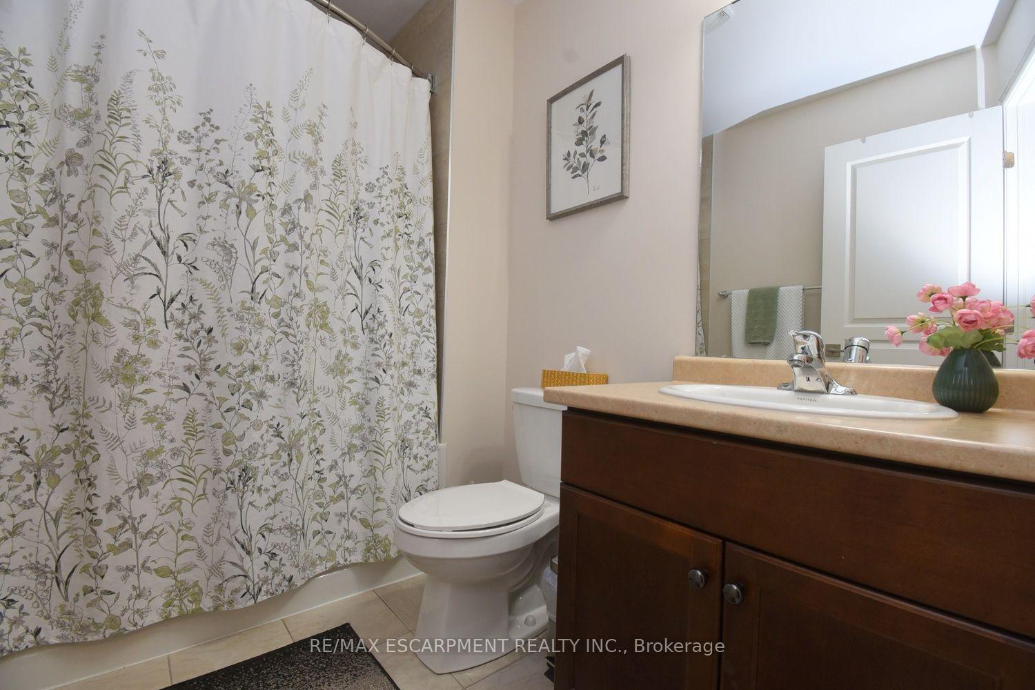 Photo 29 of Unit 43, 201 Westbank Trail, Hamilton, Stoney Creek Mountain — HOMEH