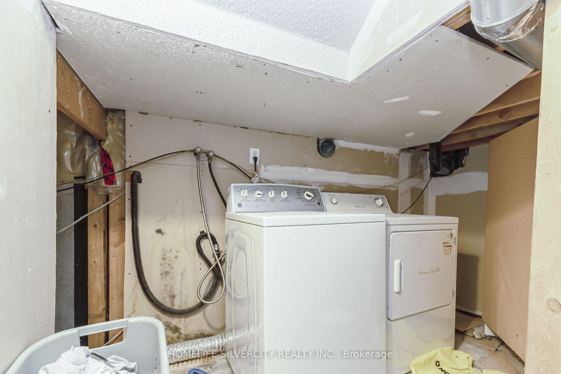 Photo 24 of 6 Aria Lane, Brampton, Bramalea North Industrial — HOMEH