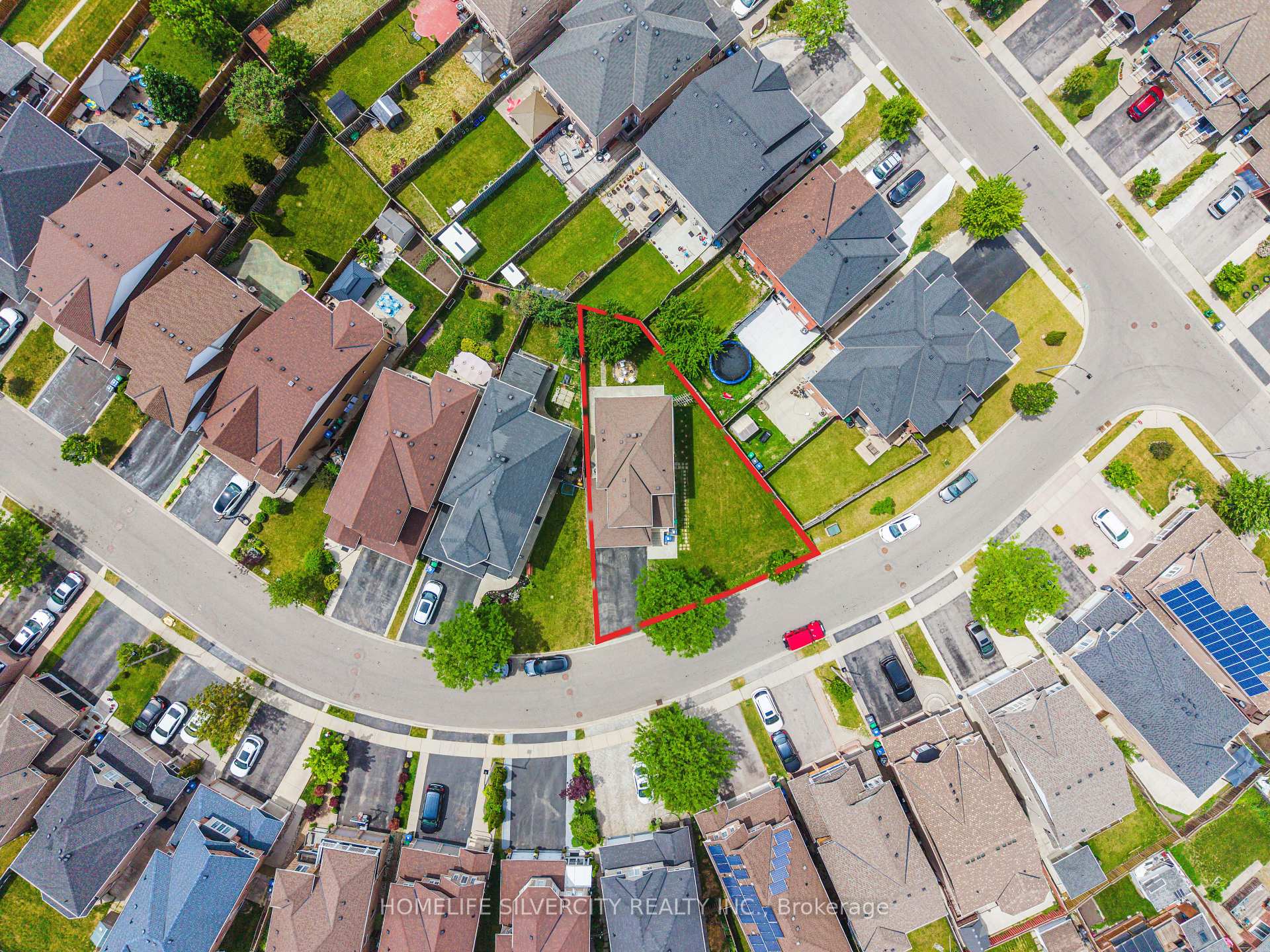 Photo 16 of 6 Aria Lane, Brampton, Bramalea North Industrial — HOMEH