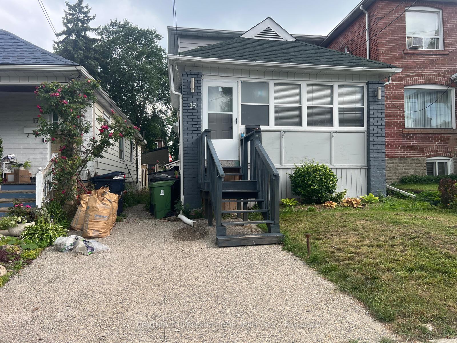 Photo 2 of 15 Westbrook Avenue, Toronto, Woodbine-Lumsden — HOMEH