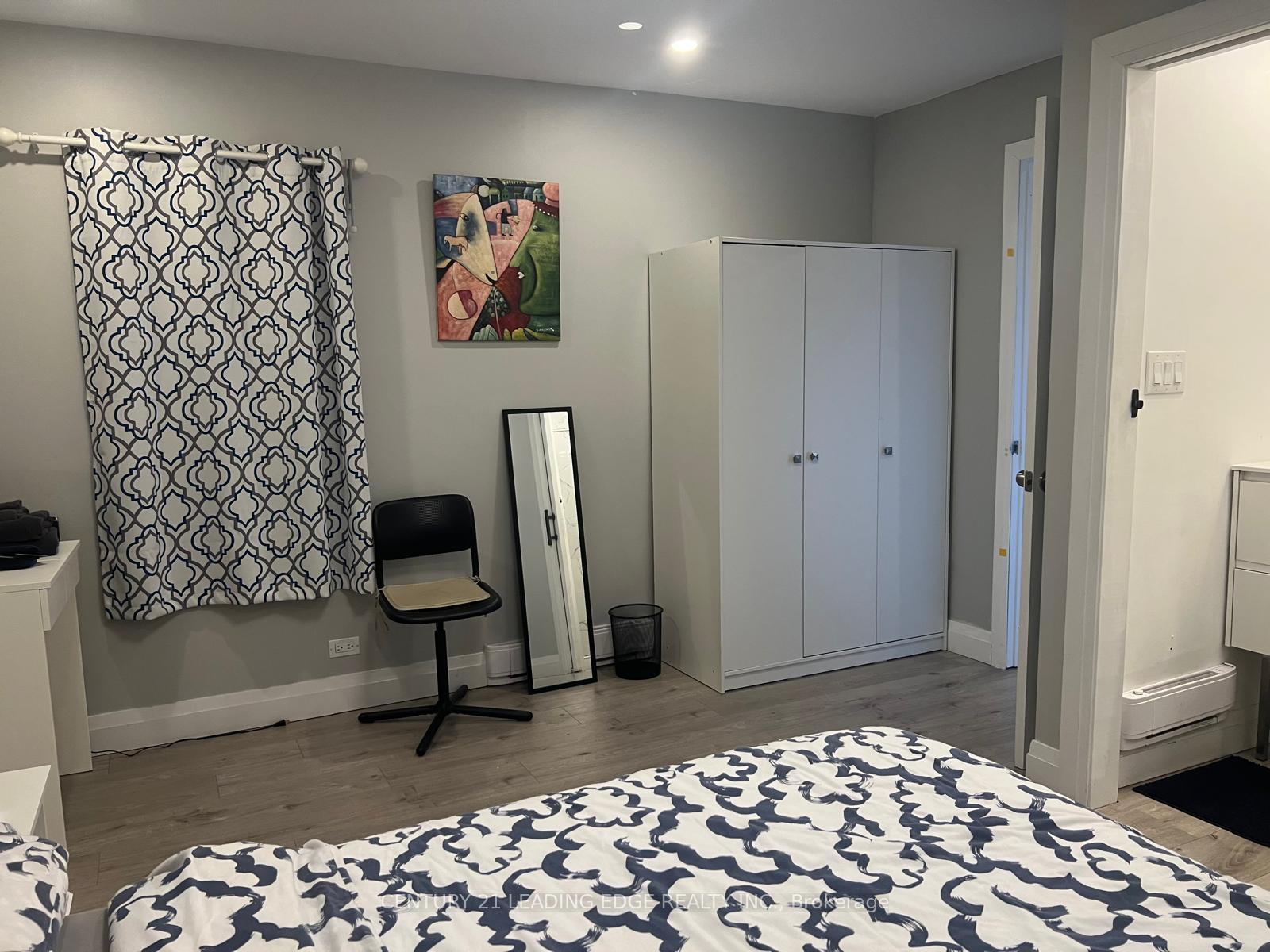 Photo 14 of 15 Westbrook Avenue, Toronto, Woodbine-Lumsden — HOMEH