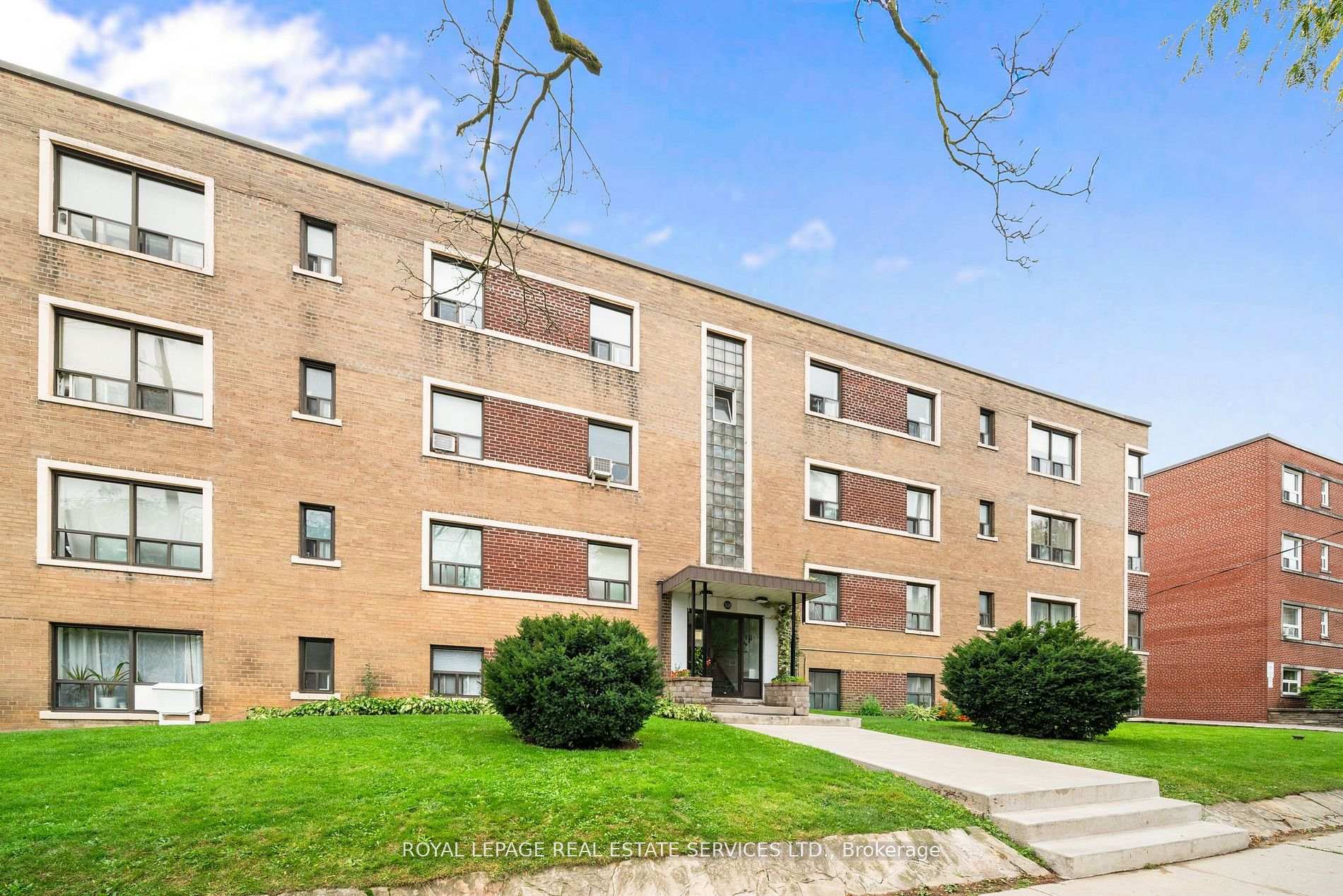 Photo 2 of Unit 110, 308 The Kingsway, Etobicoke, Edenbridge-Humber Valley — HOMEH
