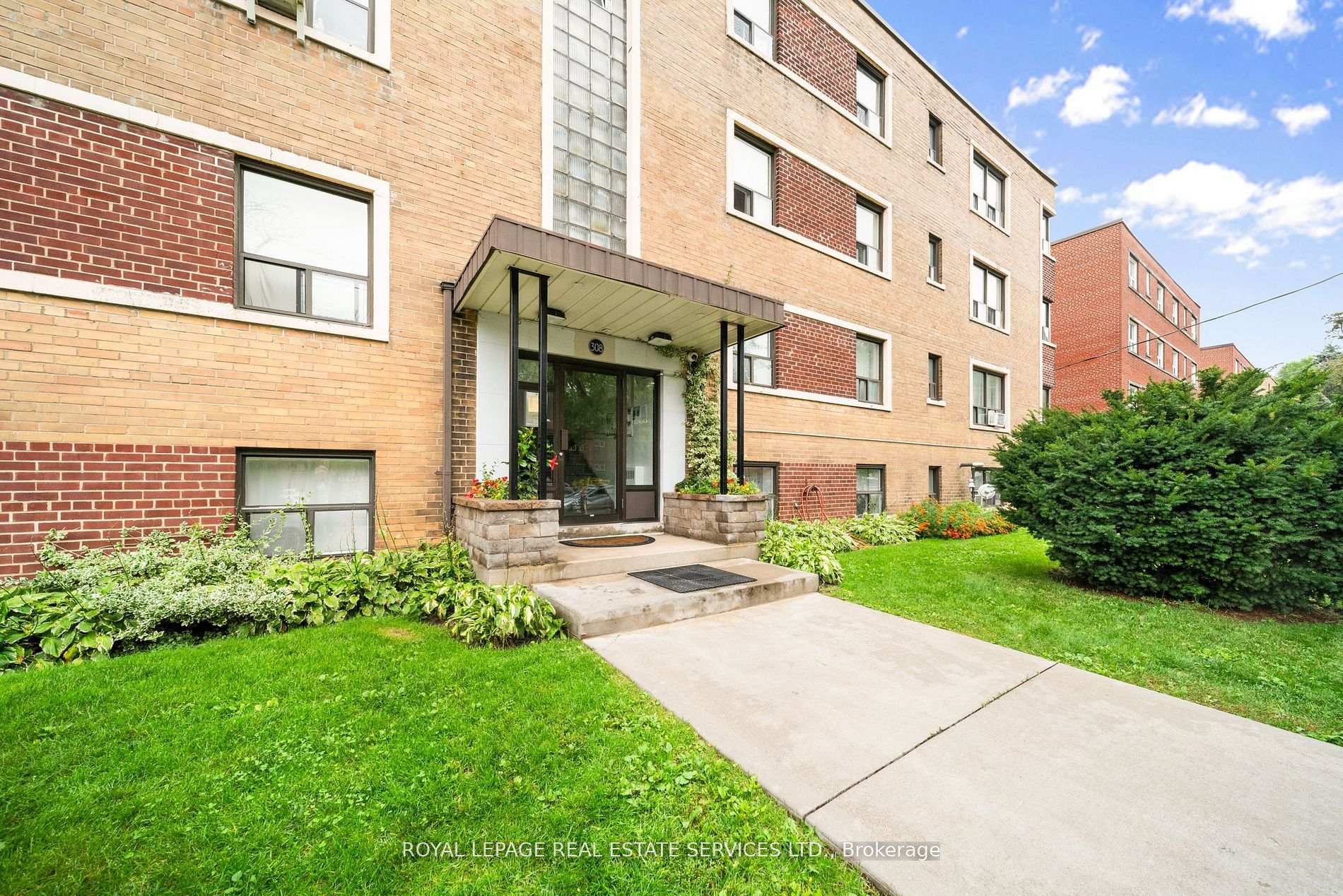Photo 6 of Unit 110, 308 The Kingsway, Etobicoke, Edenbridge-Humber Valley — HOMEH